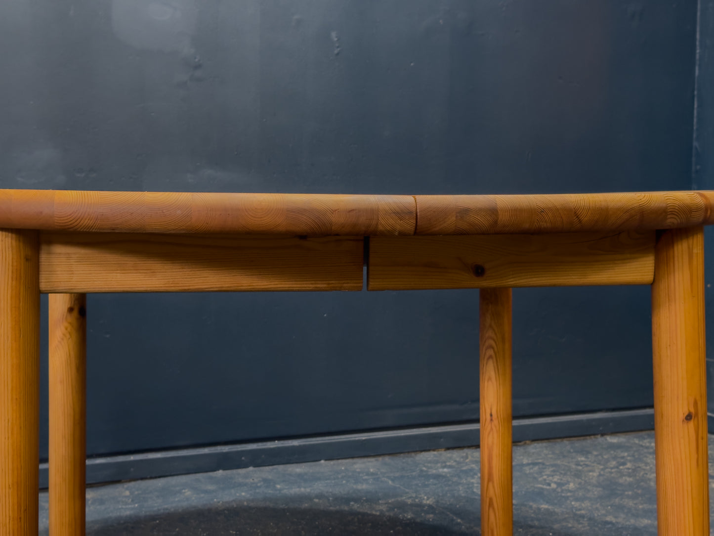 Rainer Daumiller Extending Round Pine Dining Table