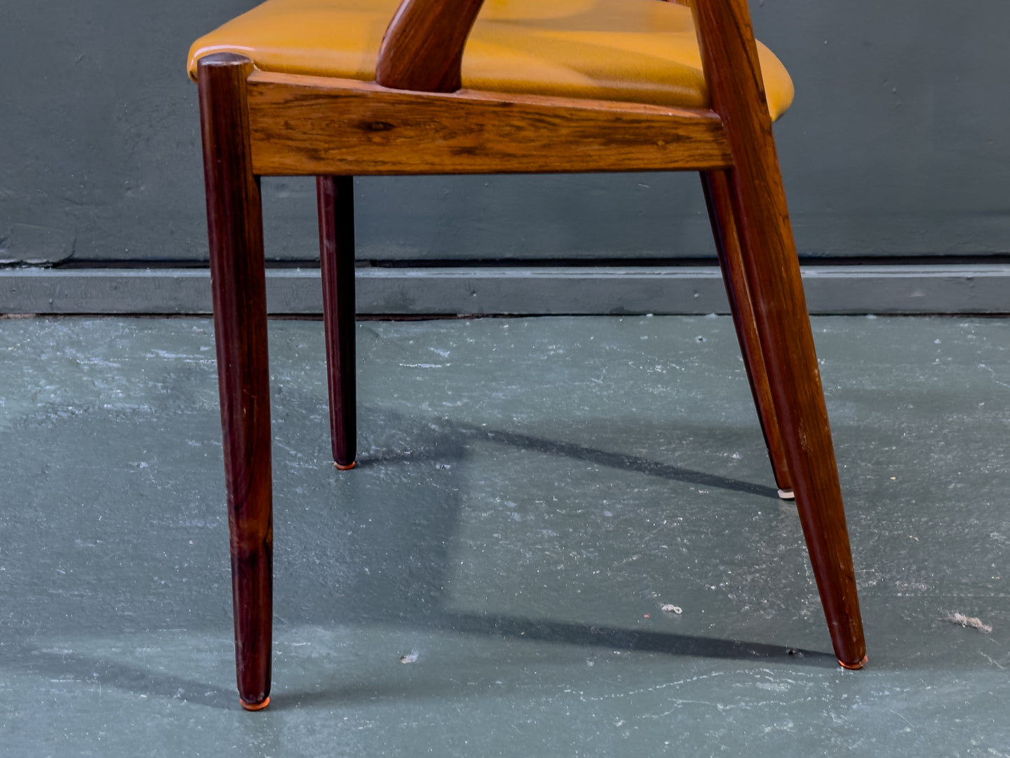 Set of 6 Leather and Rosewood Model 31 Chairs by Kai Kristiansen