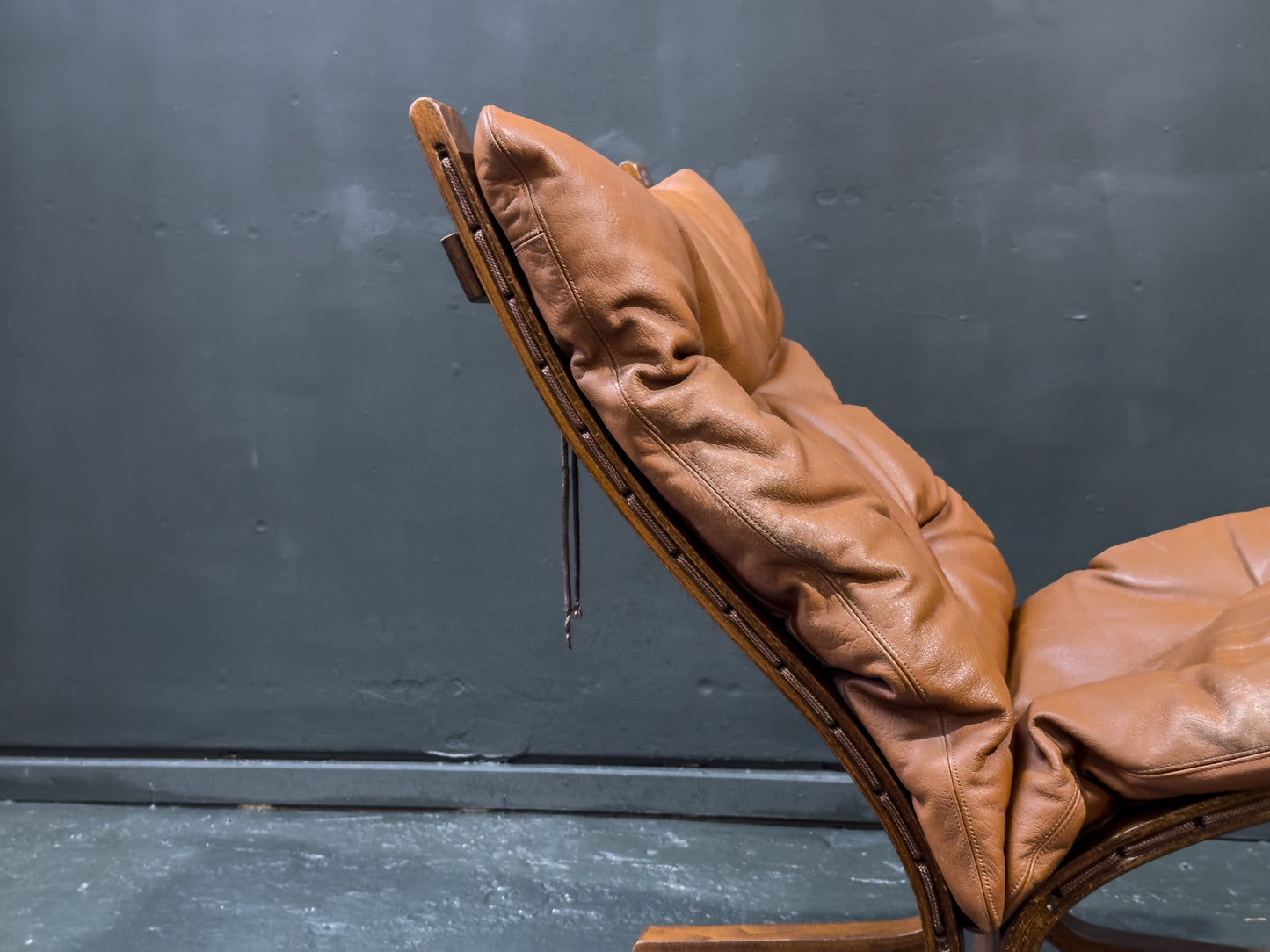 Tan Leather Siesta Chair