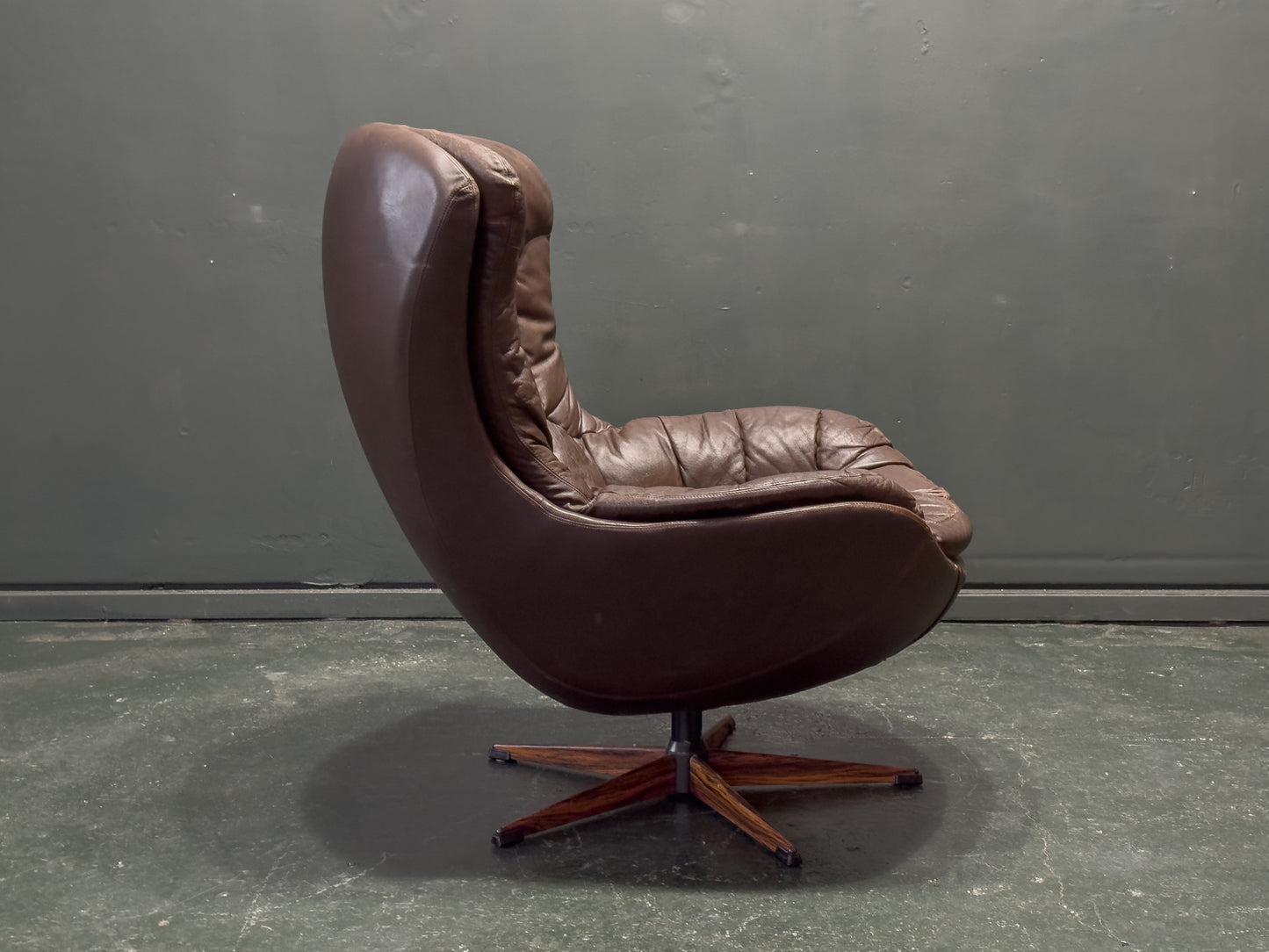 Henry Walter Klein Brown Leather and Rosewood Swivel Chair