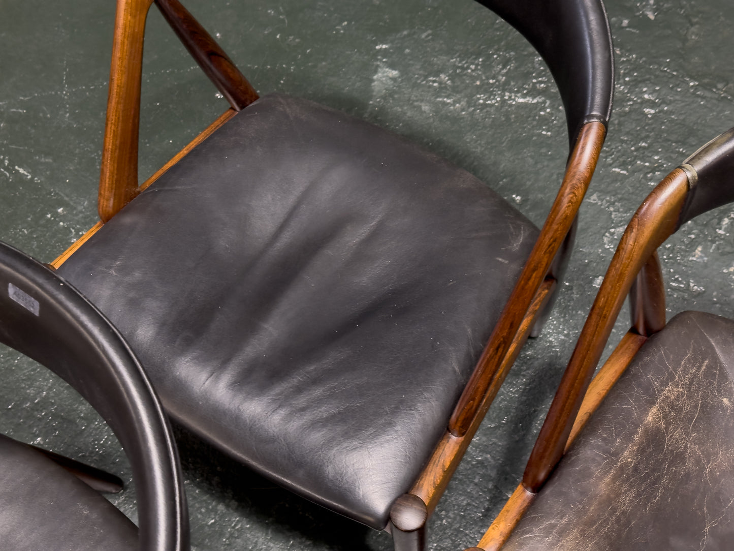 Set of 6 Leather and Rosewood Model 31 Chairs by Kai Kristiansen