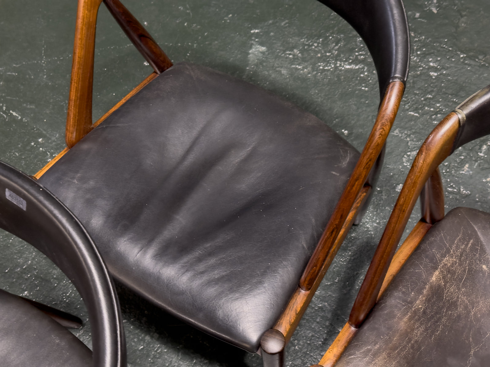 Set of 6 Leather and Rosewood Model 31 Chairs by Kai Kristiansen