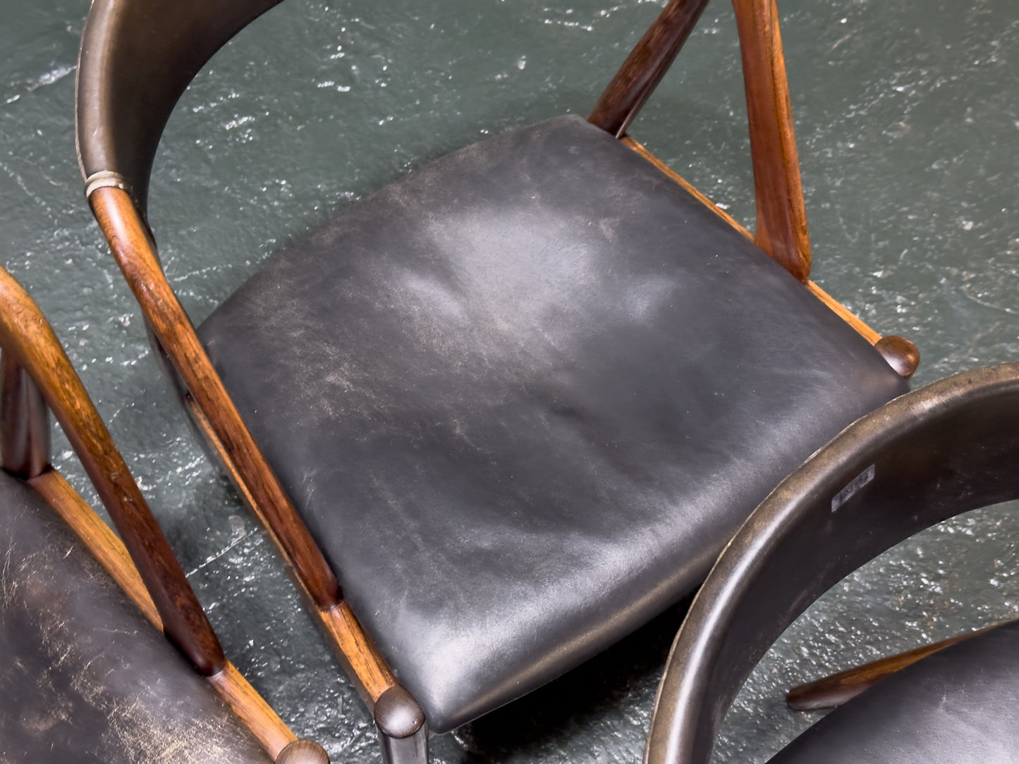 Set of 6 Leather and Rosewood Model 31 Chairs by Kai Kristiansen