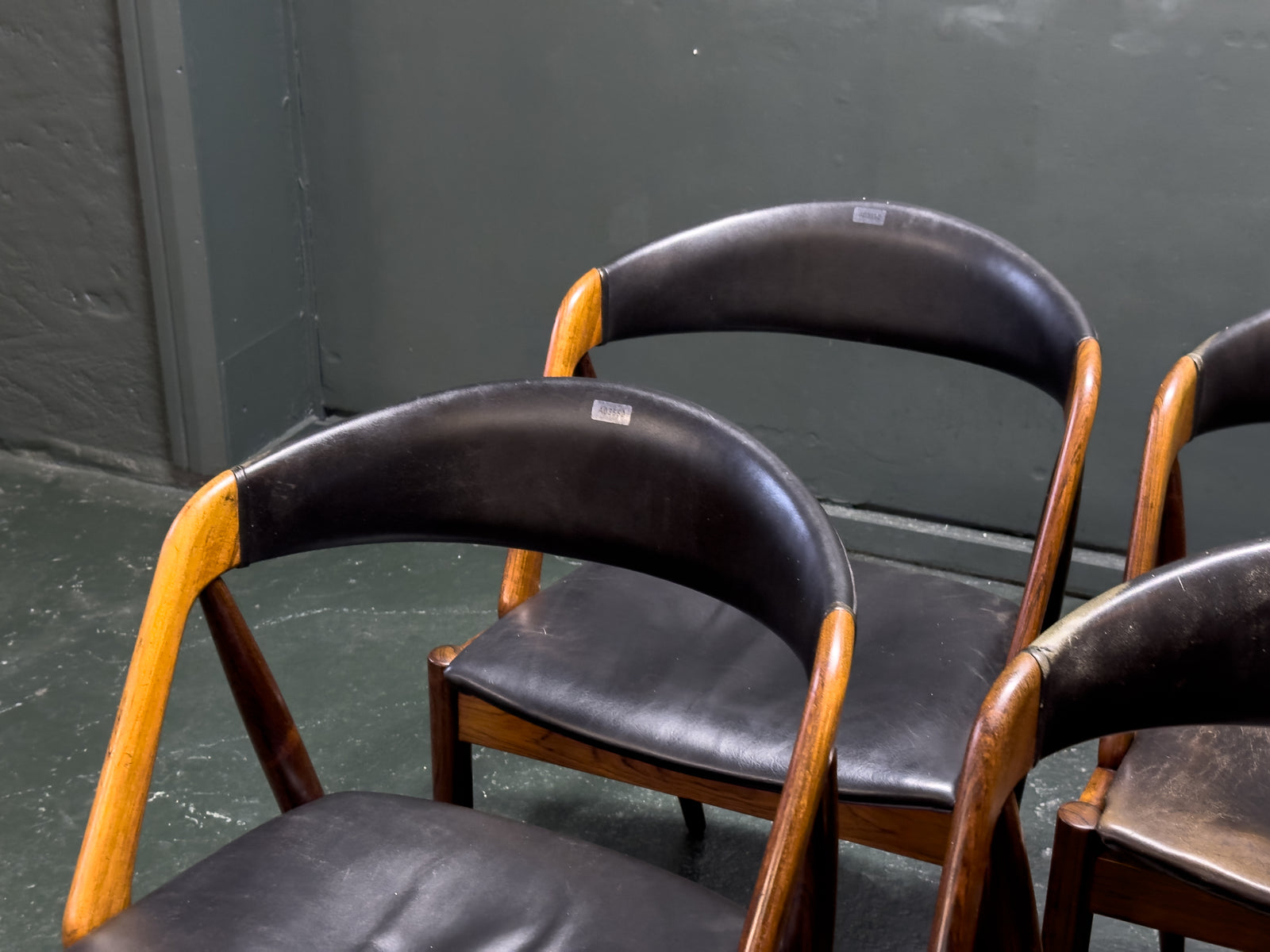 Set of 6 Leather and Rosewood Model 31 Chairs by Kai Kristiansen