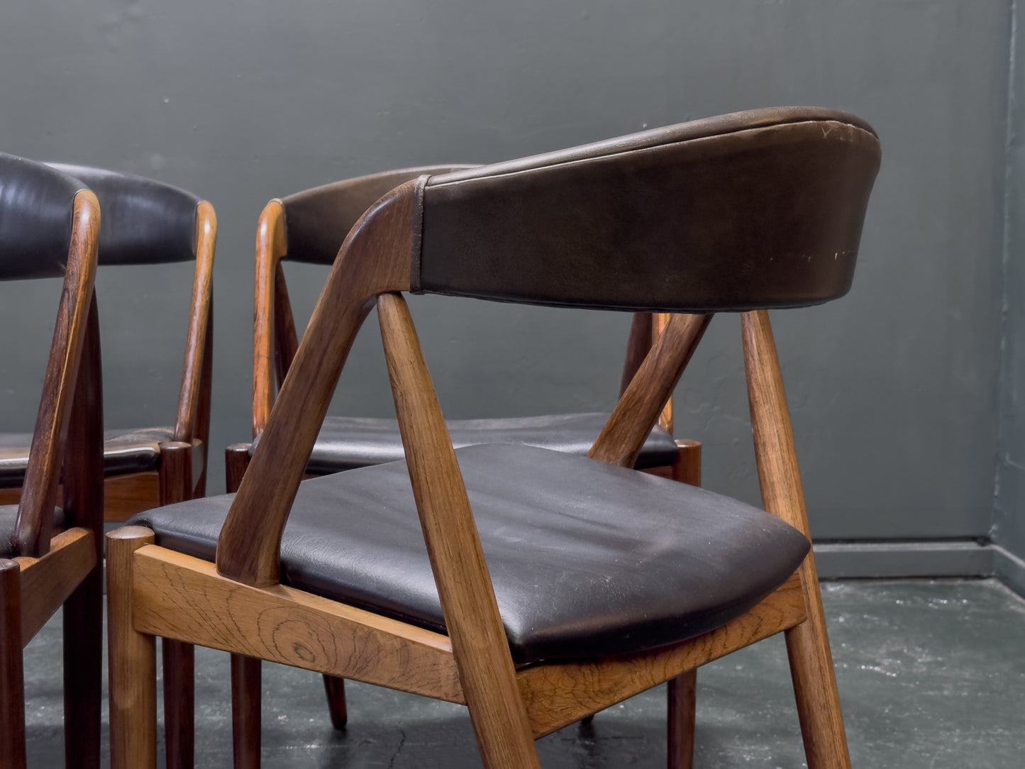 Set of 6 Leather and Rosewood Model 31 Chairs by Kai Kristiansen