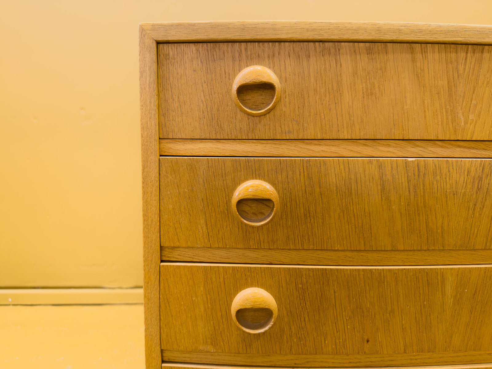 Small Oak Chest of drawers