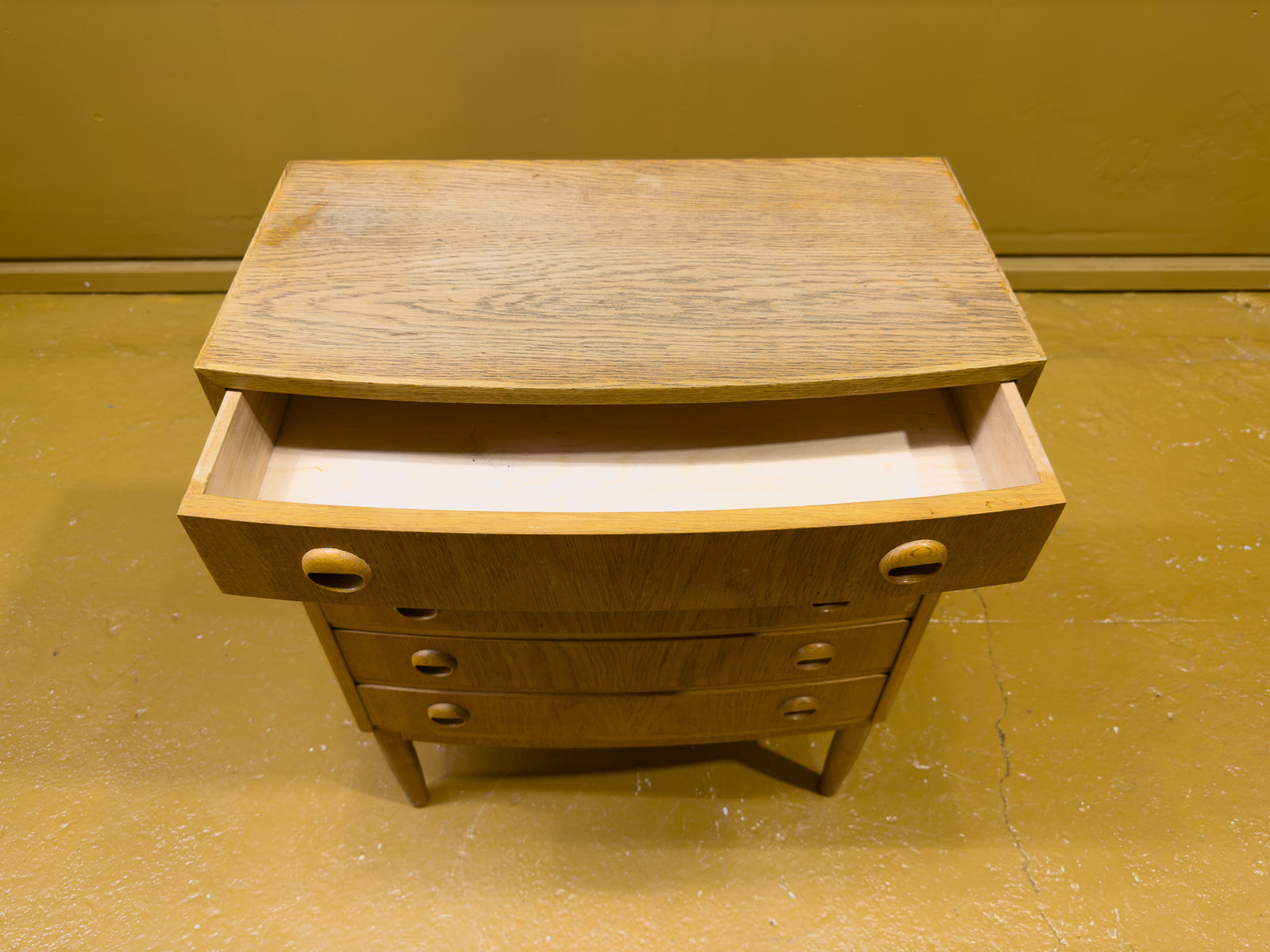 Small Oak Chest of drawers