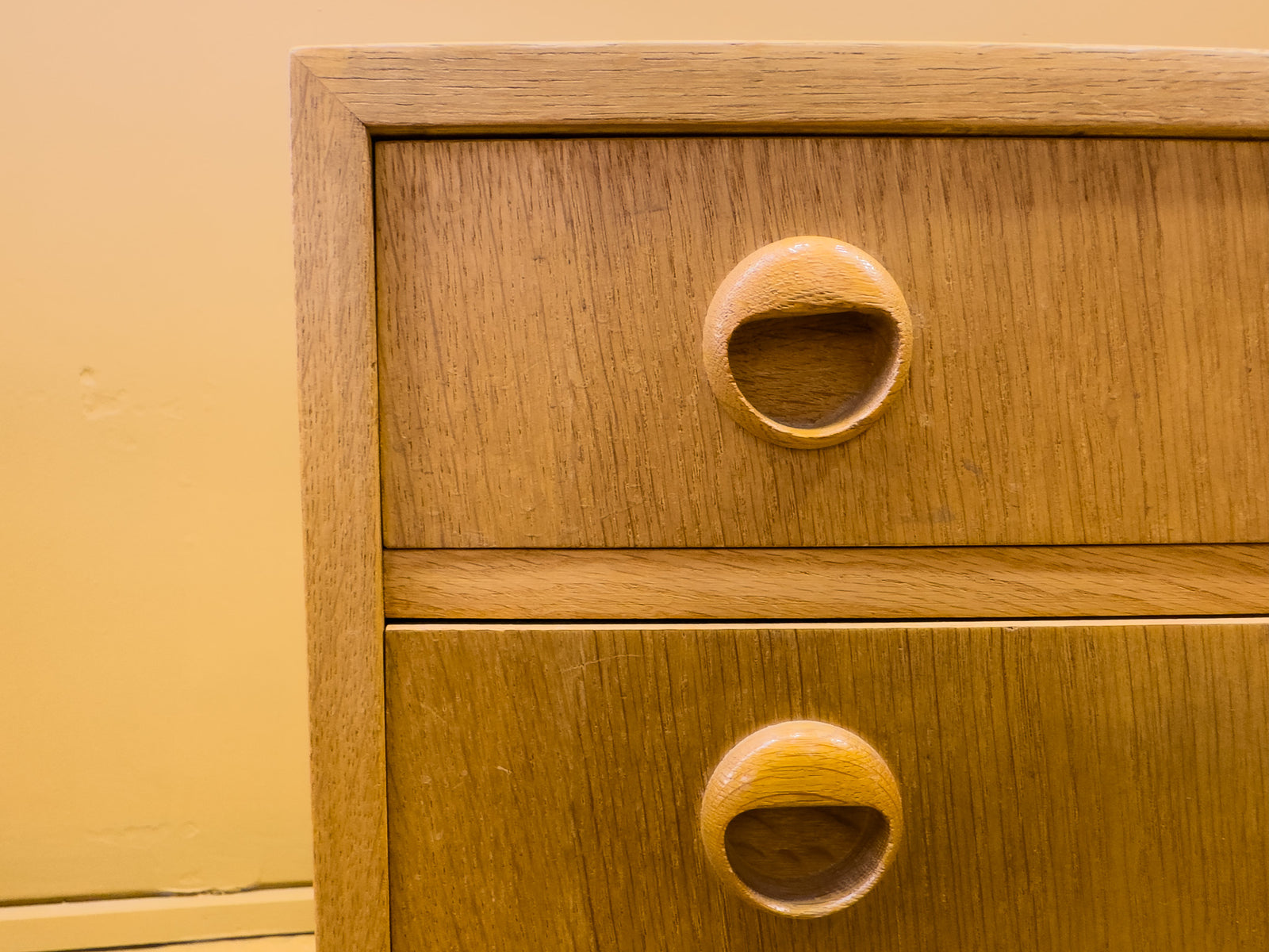 Small Oak Chest of drawers
