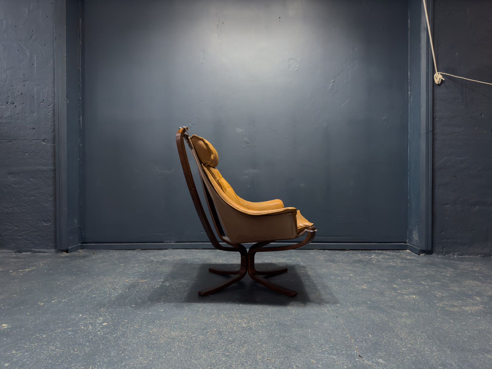 Falcon Chair with Footstool