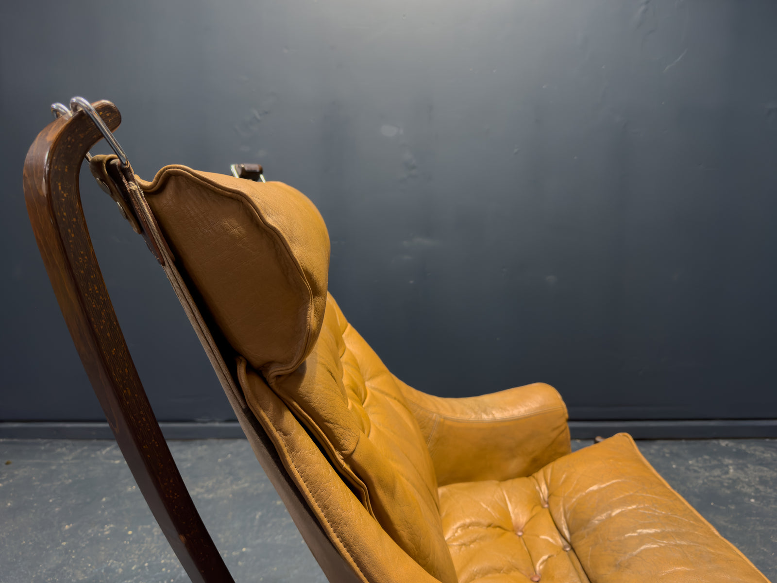Falcon Chair with Footstool