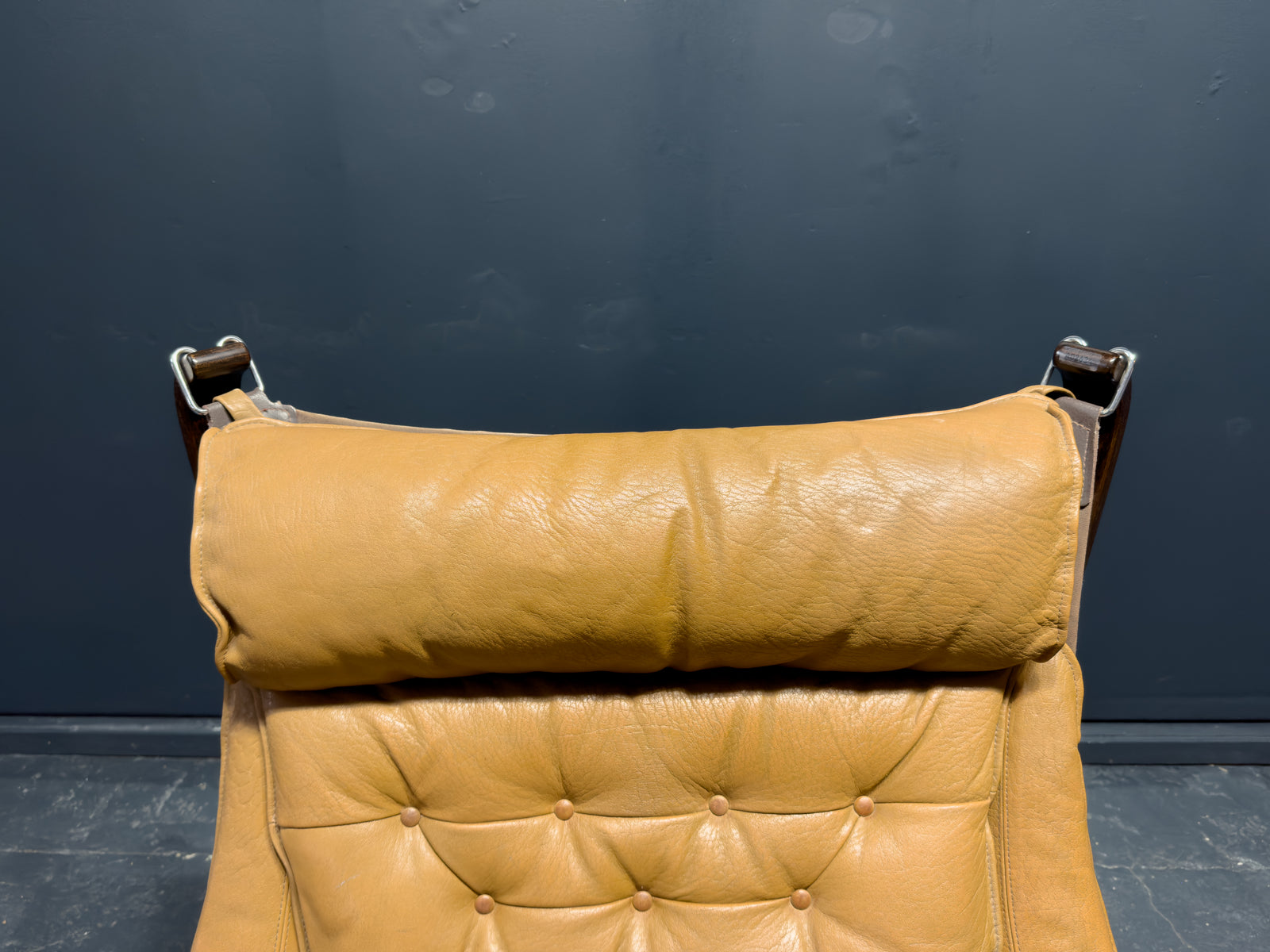 Falcon Chair with Footstool