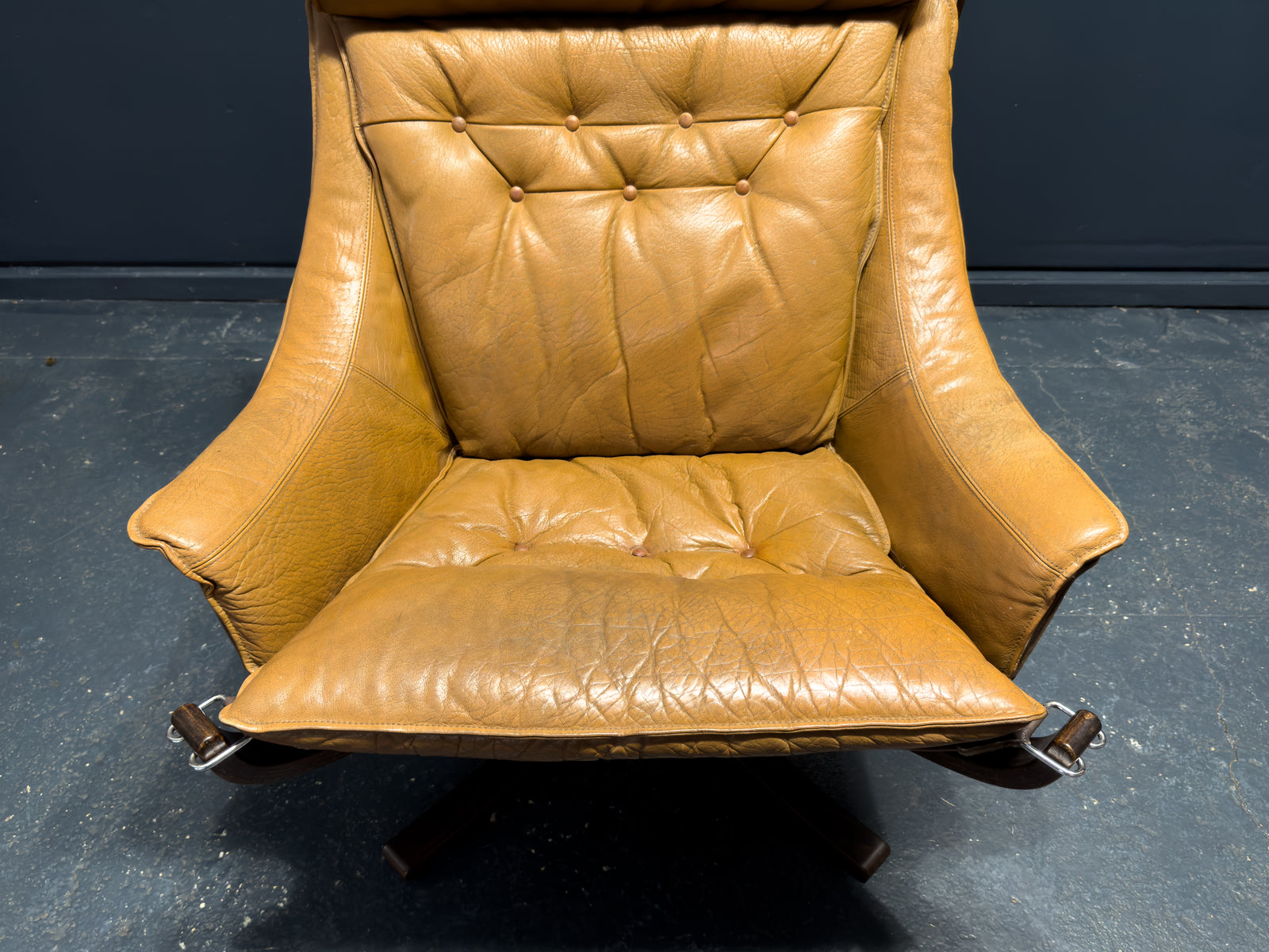 Falcon Chair with Footstool
