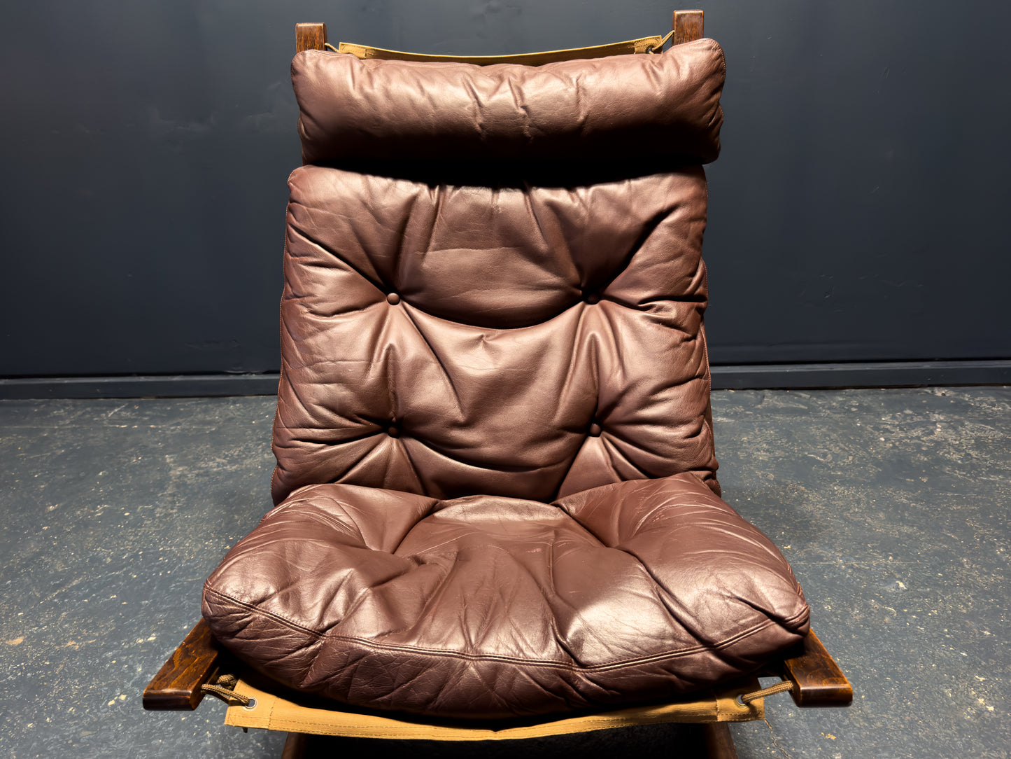 Oxblood Siesta Chair