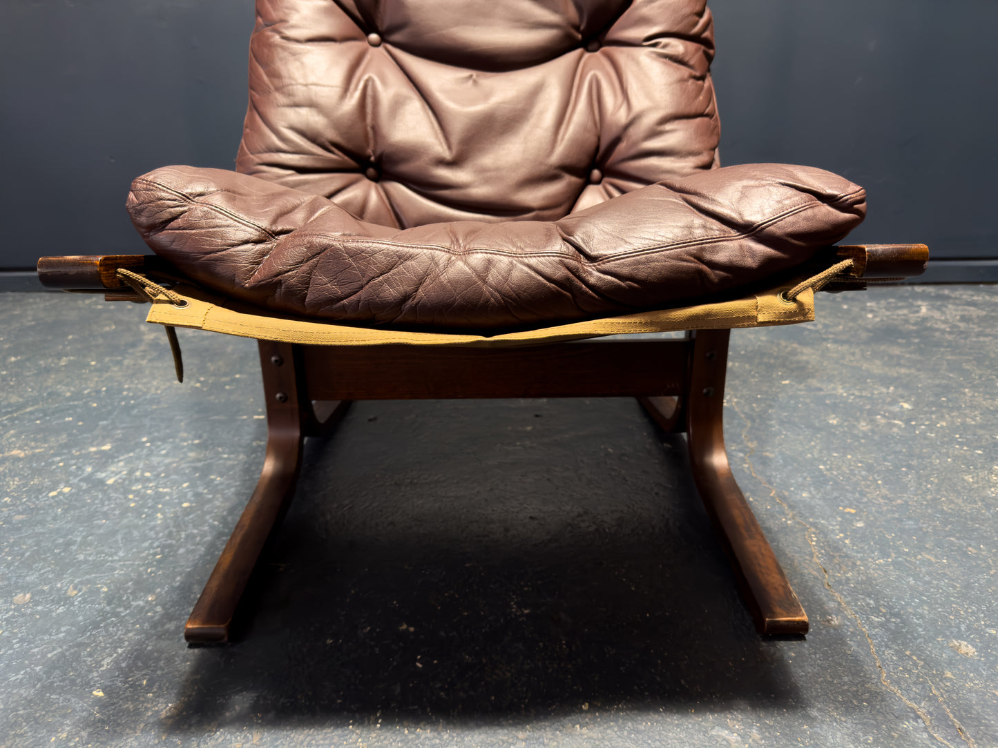 Oxblood Siesta Chair