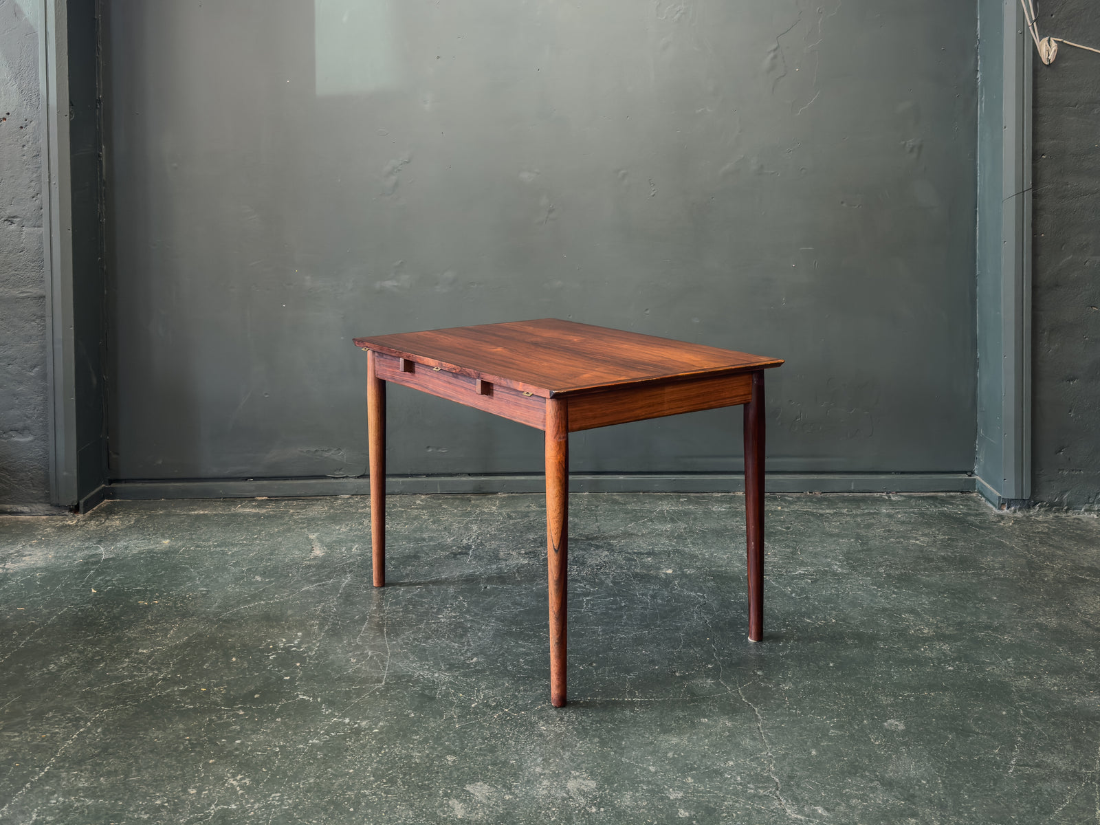 Model 227 Extending Dining Table by Arne Vodder