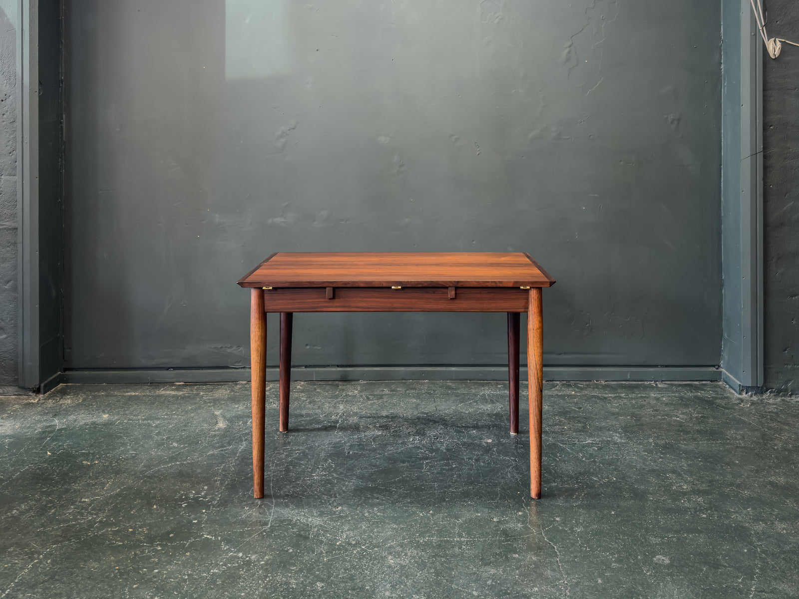 Model 227 Extending Dining Table by Arne Vodder