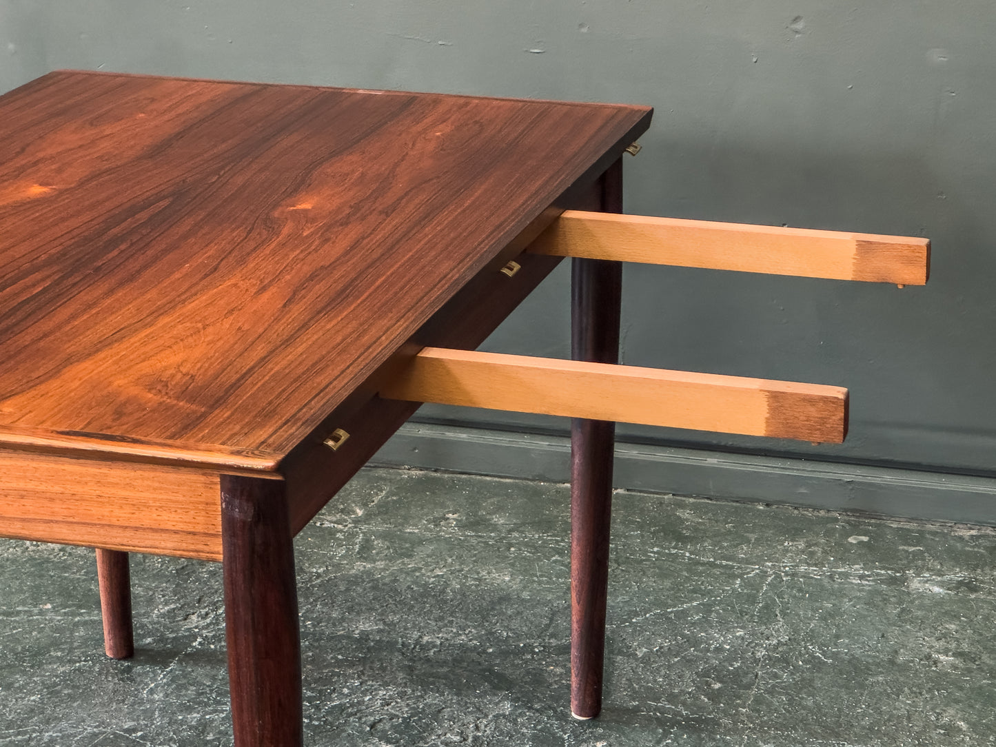 Model 227 Extending Dining Table by Arne Vodder