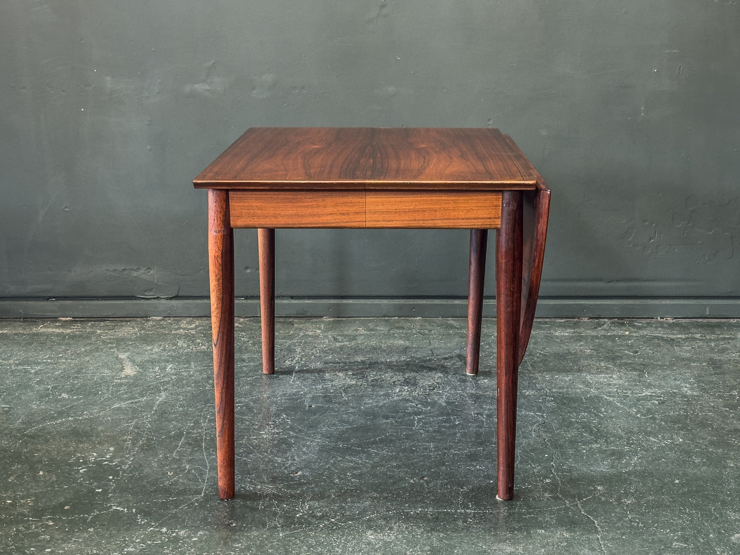 Model 227 Extending Dining Table by Arne Vodder