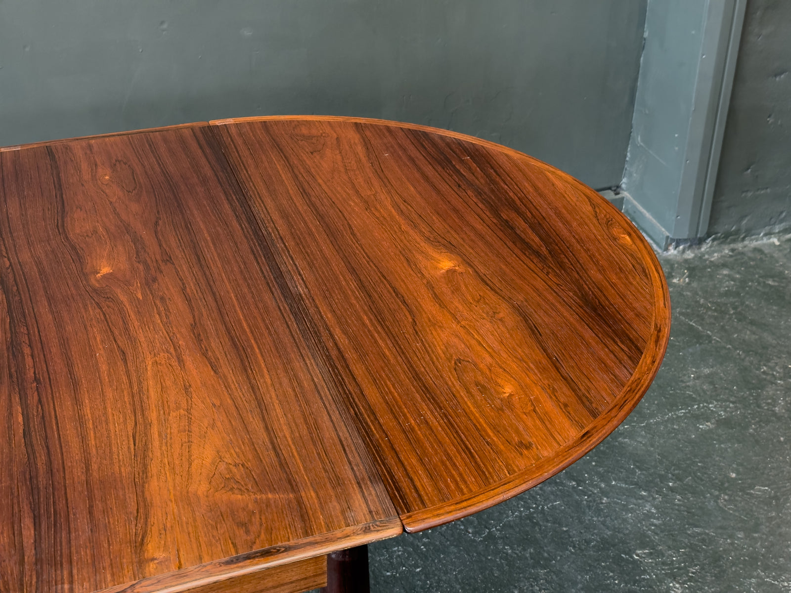 Model 227 Extending Dining Table by Arne Vodder