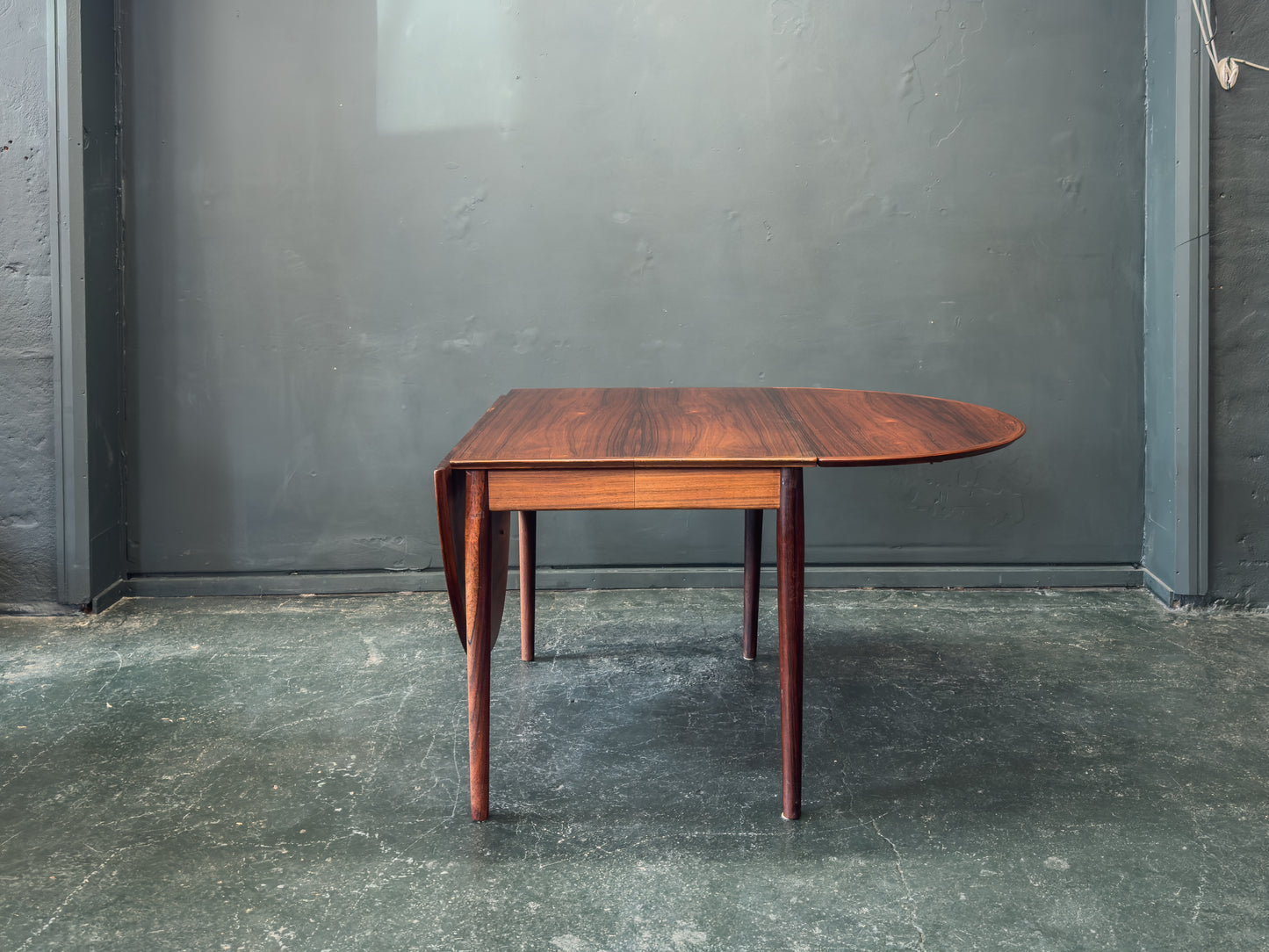 Model 227 Extending Dining Table by Arne Vodder