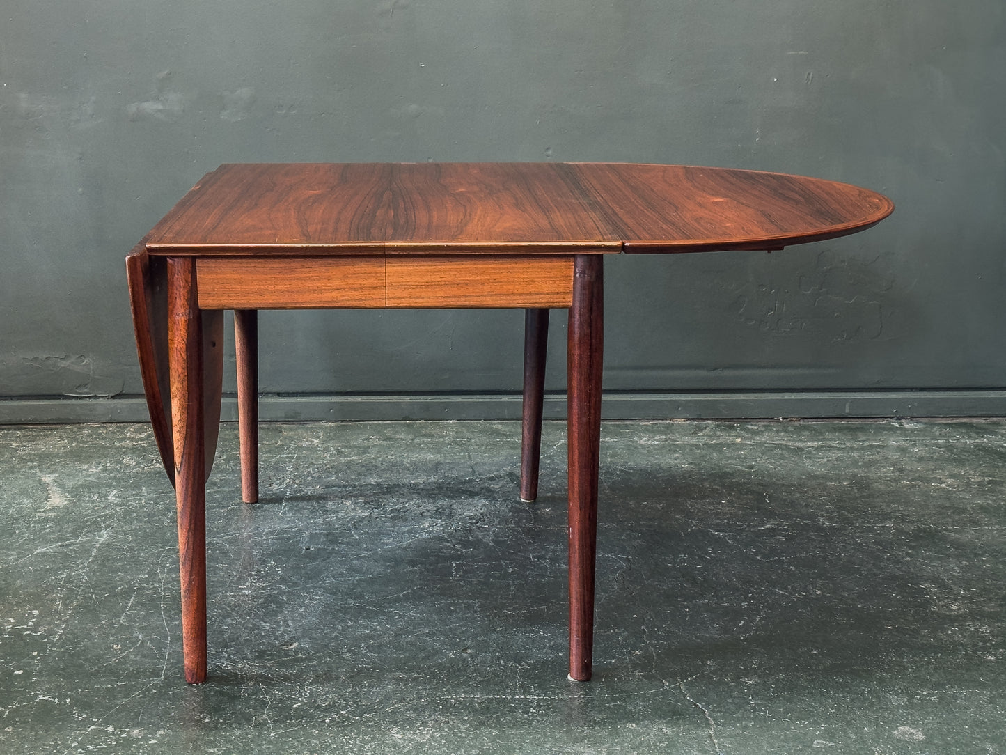 Model 227 Extending Dining Table by Arne Vodder