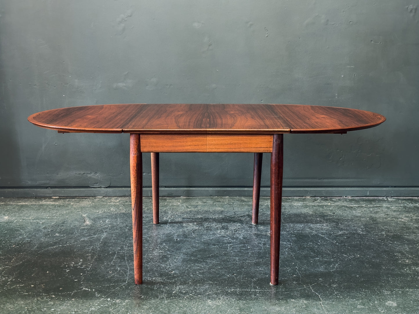 Model 227 Extending Dining Table by Arne Vodder