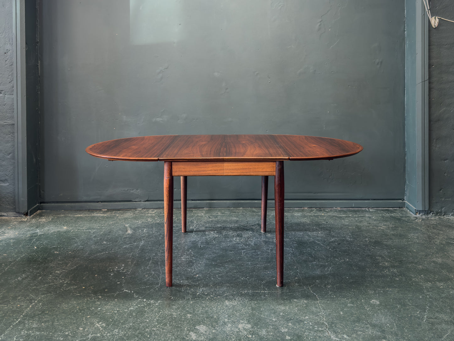 Model 227 Extending Dining Table by Arne Vodder
