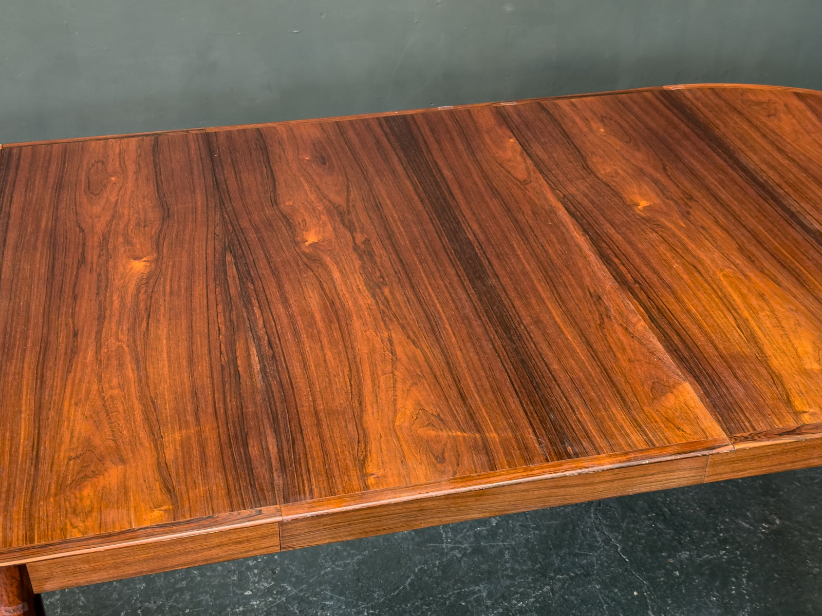 Model 227 Extending Dining Table by Arne Vodder