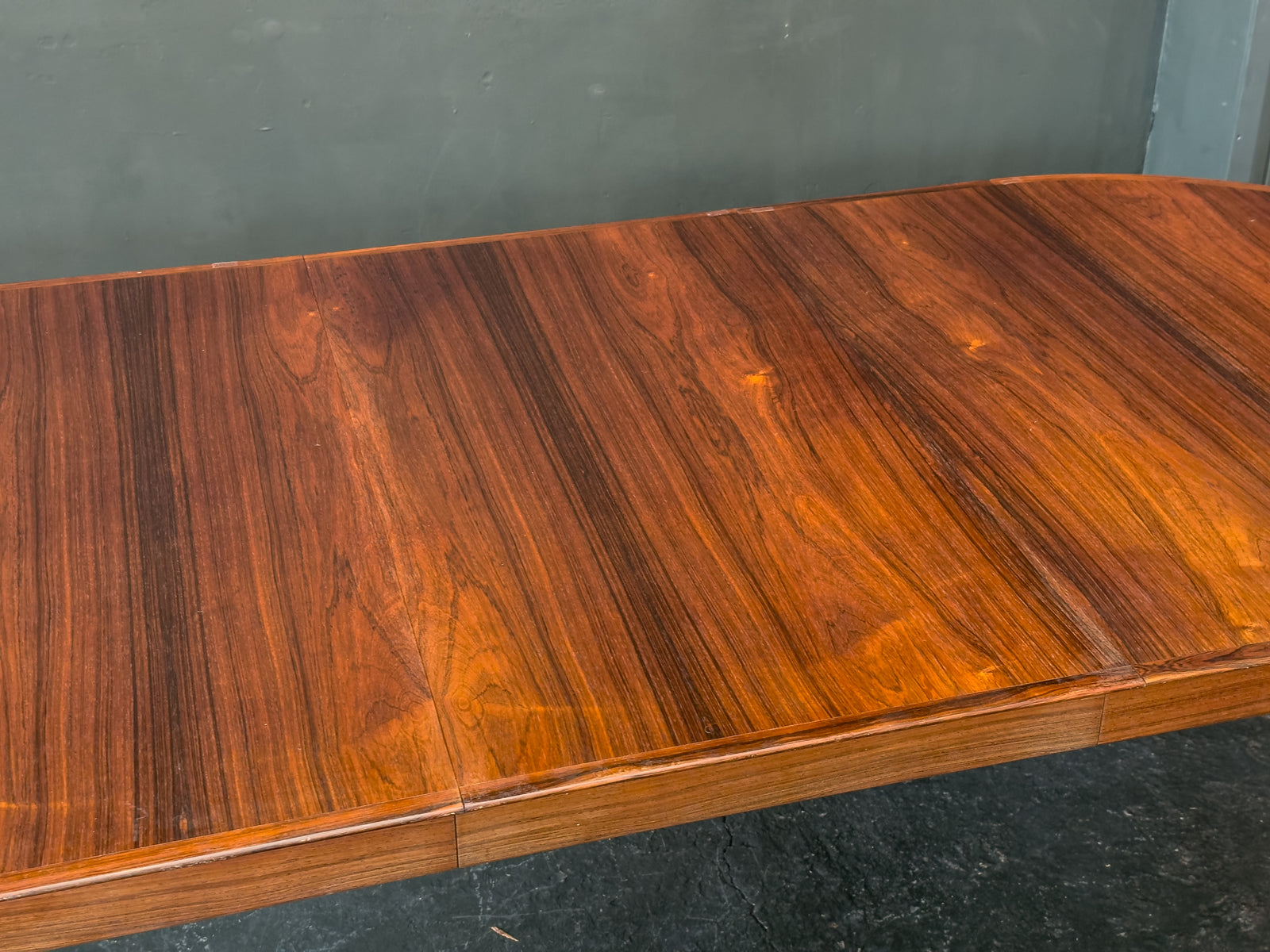 Model 227 Extending Dining Table by Arne Vodder