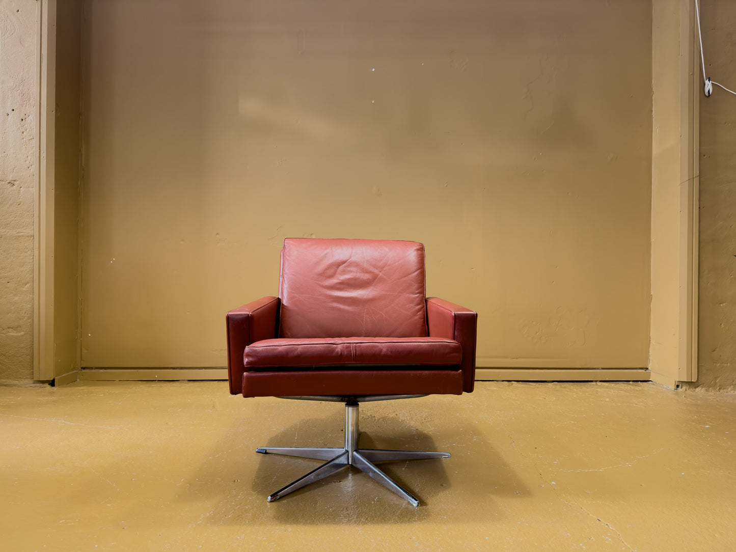 Red Leather Swivel Chair by Frederik Kayser