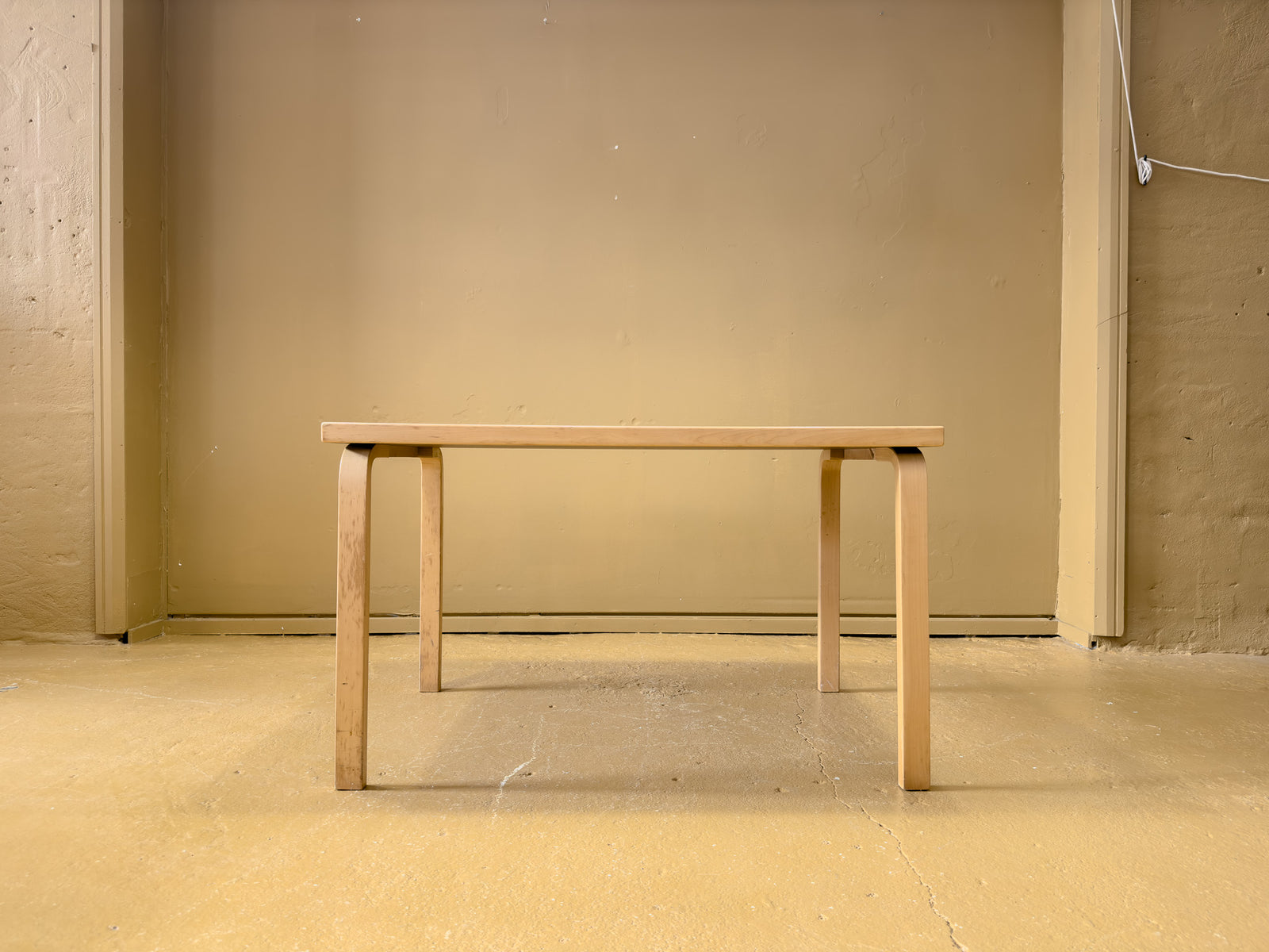 Alvar Aalto Medium Table