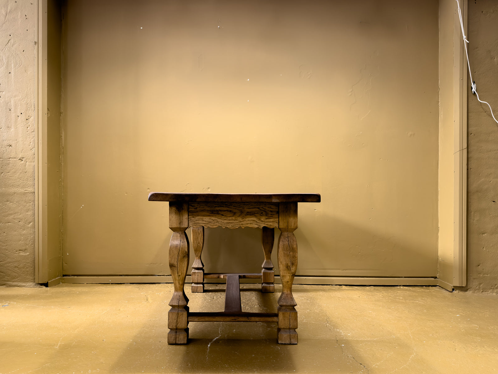 Baroque Oak Table
