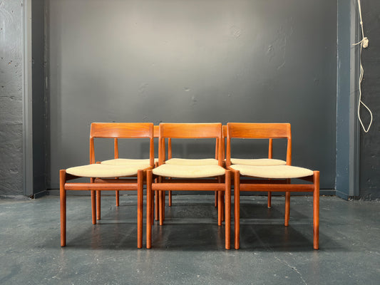 Johannes Nørgaard Set of 6 Dining Chairs