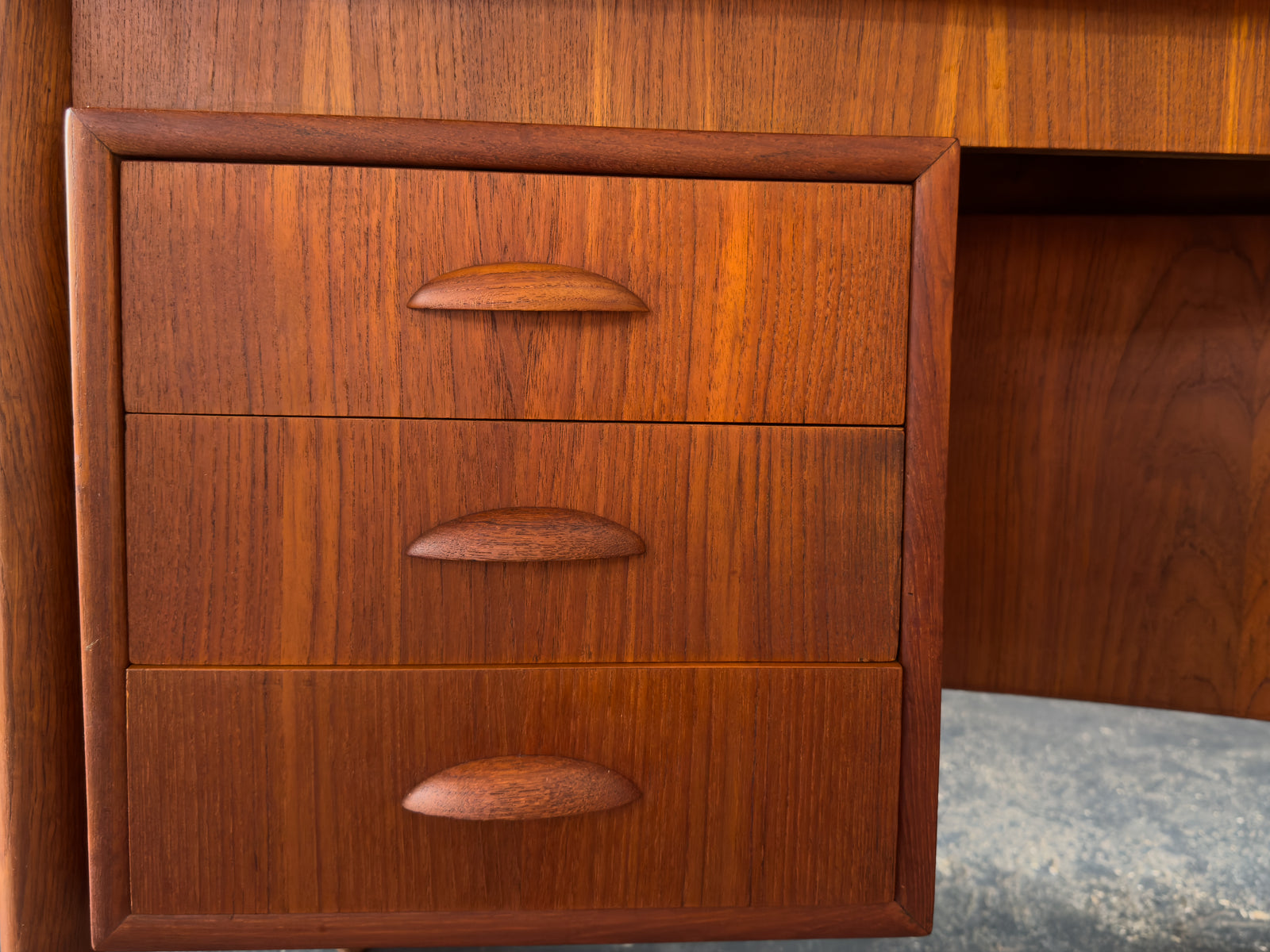 Jelly Bean Curved Teak Desk