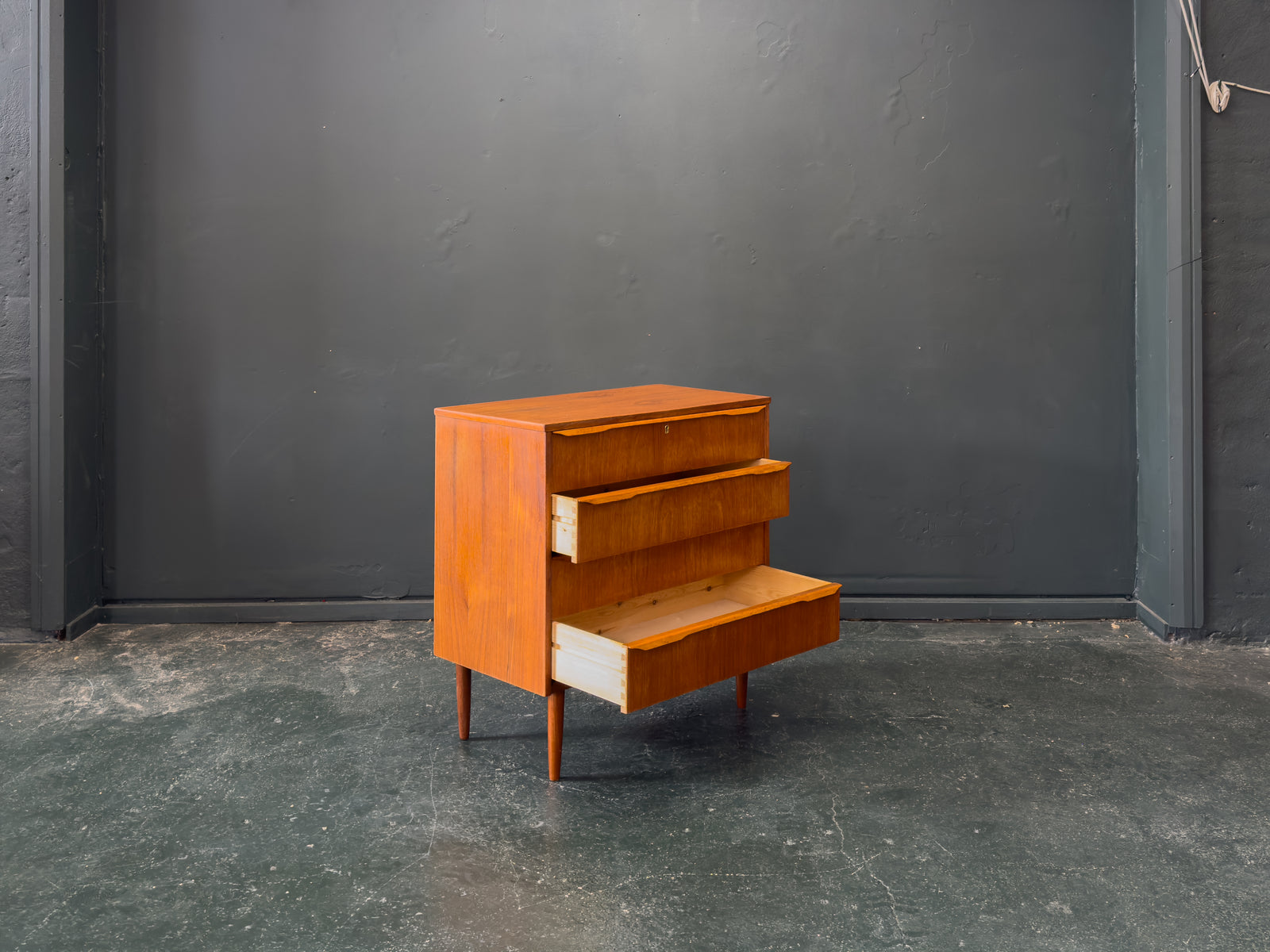 Teak Chest of Drawers with Four Drawers