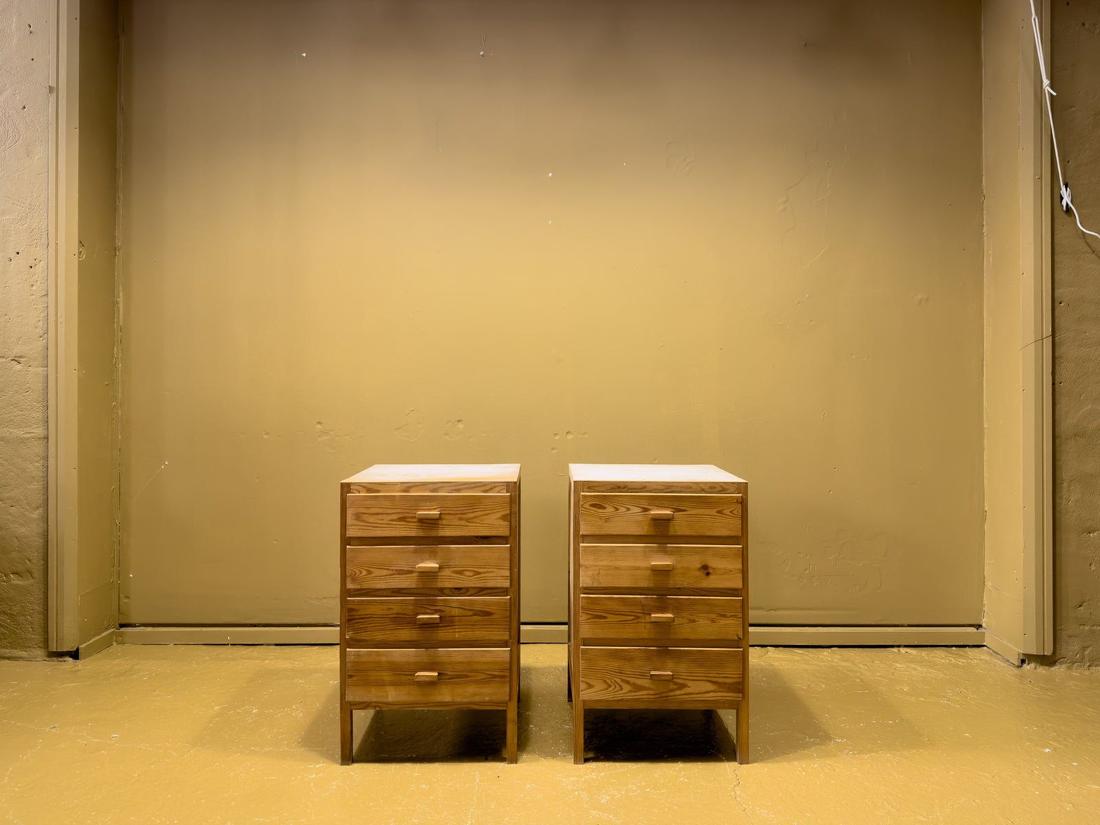 Pillar Drawer Units