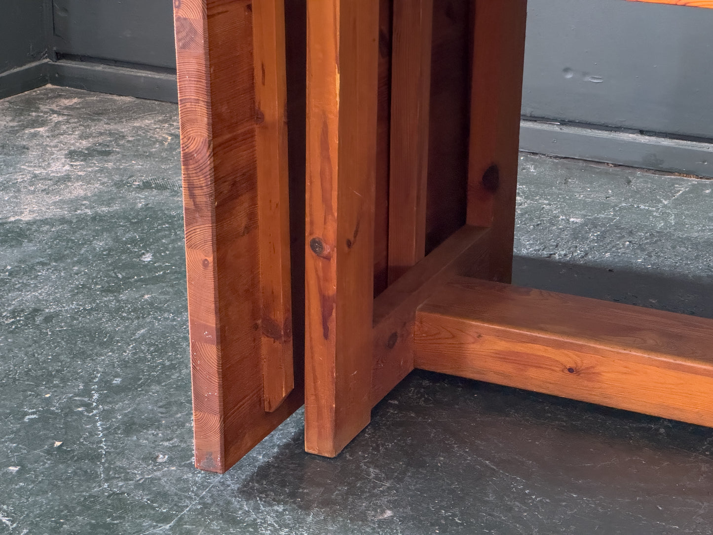 Solid Pine Extendable Dining Table