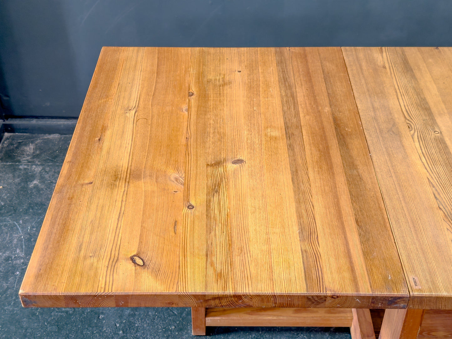 Solid Pine Extendable Dining Table