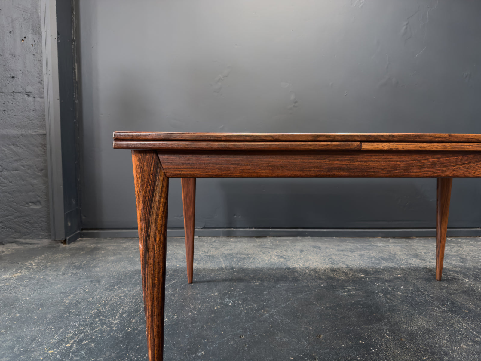 Niels Otto Møller 254 Extendable Rosewood Dining Table
