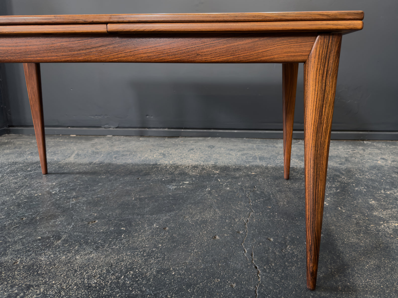 Niels Otto Møller 254 Extendable Rosewood Dining Table