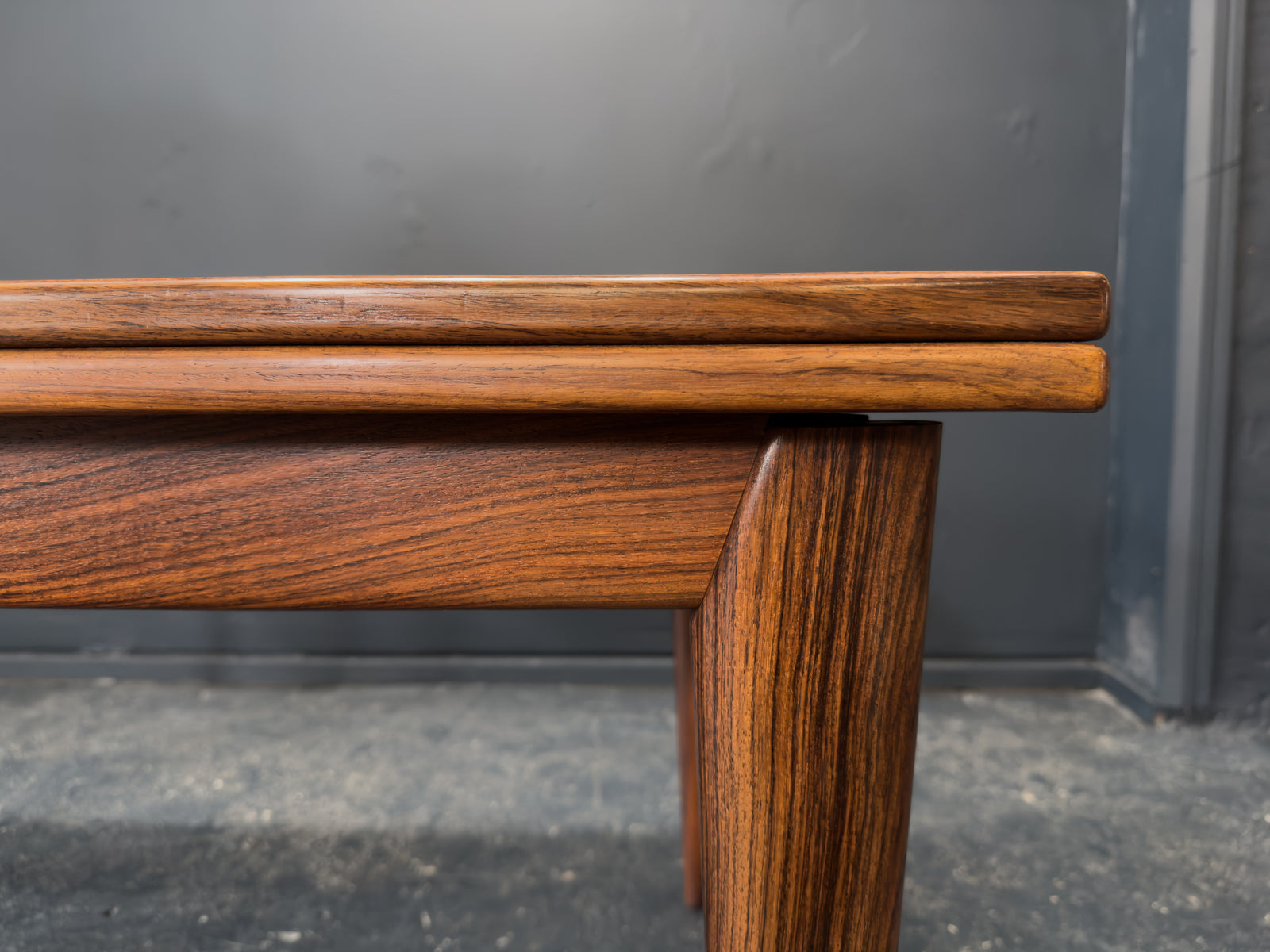 Niels Otto Møller 254 Extendable Rosewood Dining Table