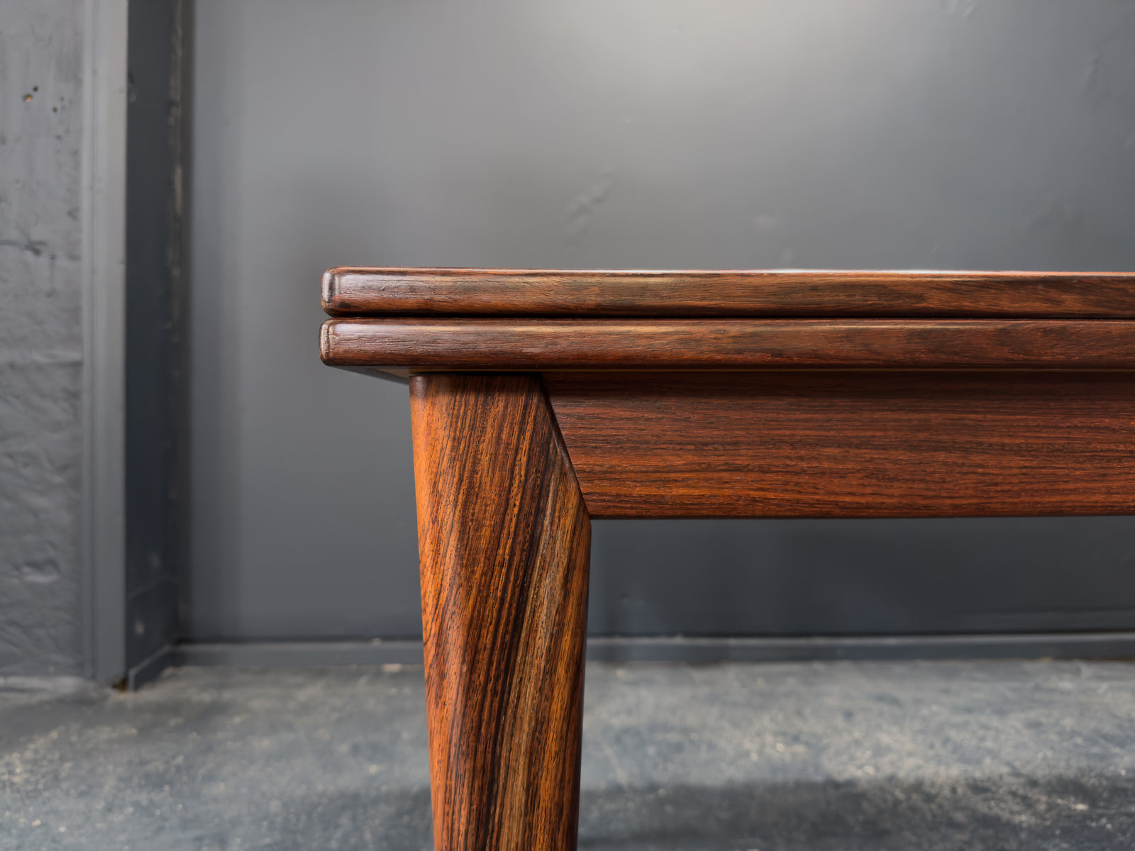 Niels Otto Møller 254 Extendable Rosewood Dining Table