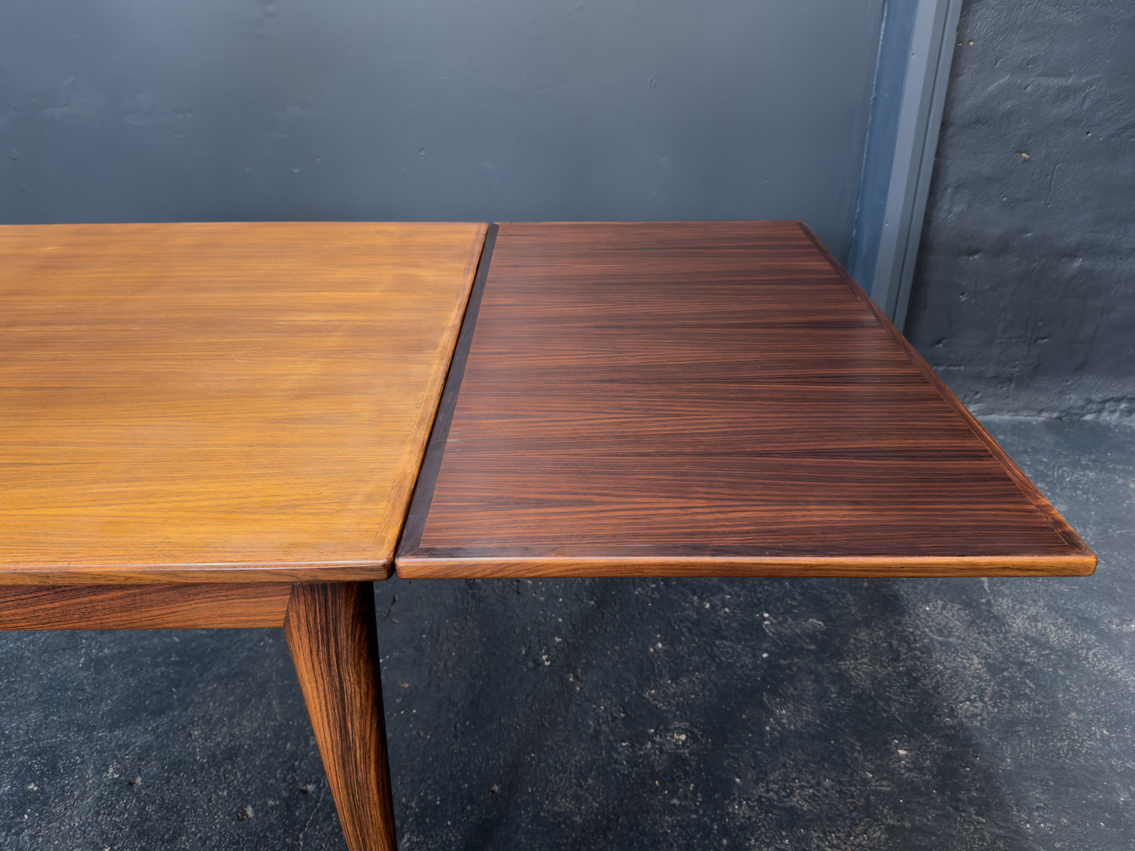 Niels Otto Møller 254 Extendable Rosewood Dining Table