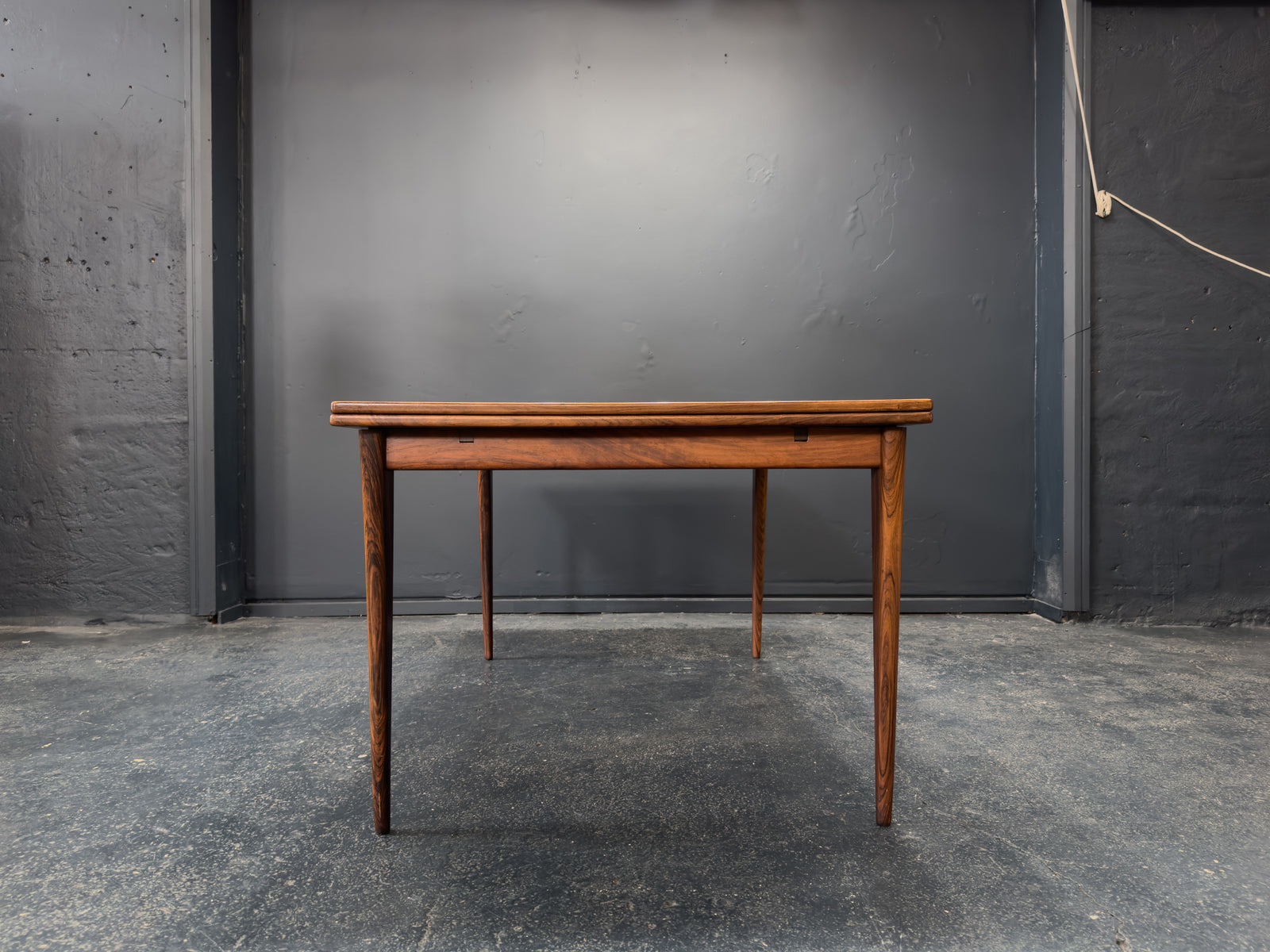Niels Otto Møller 254 Extendable Rosewood Dining Table