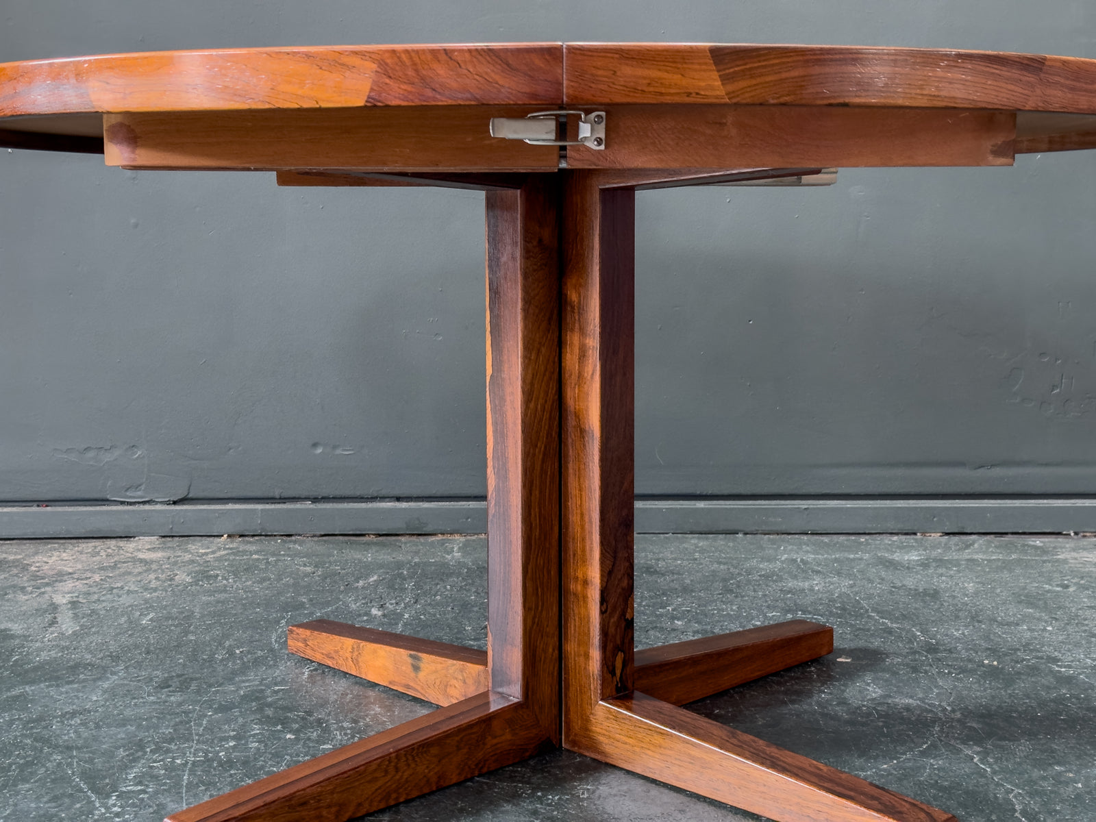 Domus Danica Round Rosewood Dining Table
