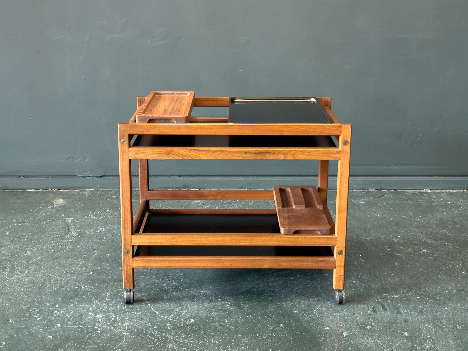 Model 5370 Serving Trolley by Børge Mogensen