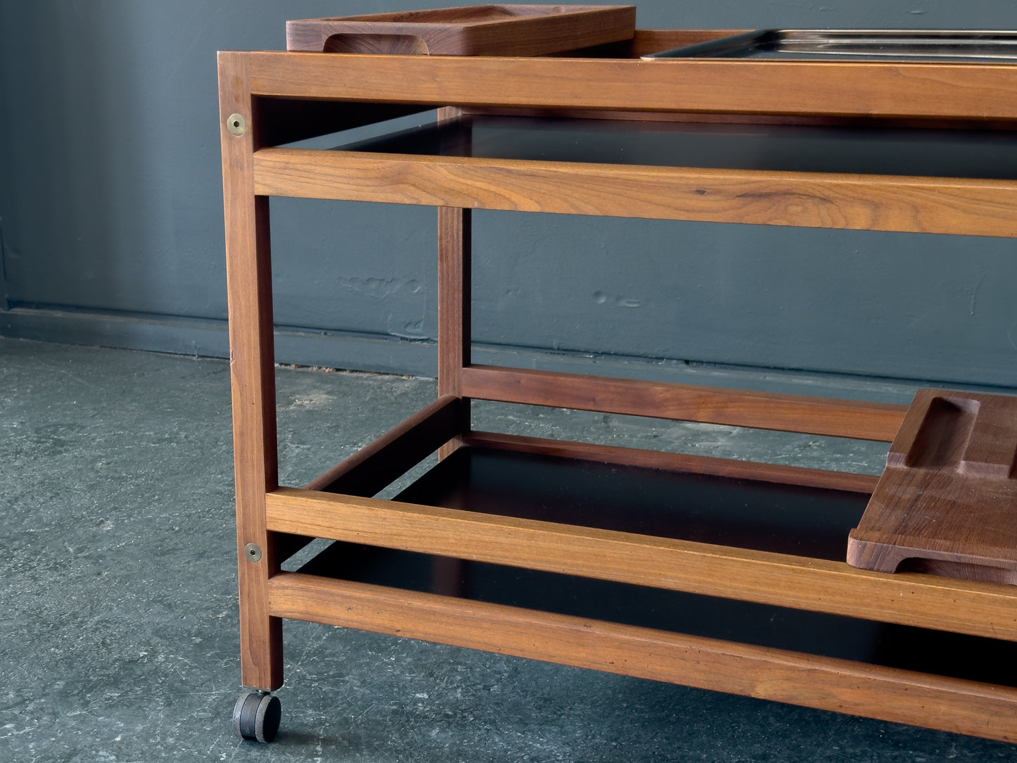 Model 5370 Serving Trolley by Børge Mogensen