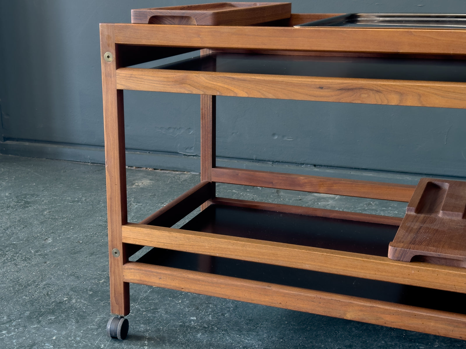 Model 5370 Serving Trolley by Børge Mogensen