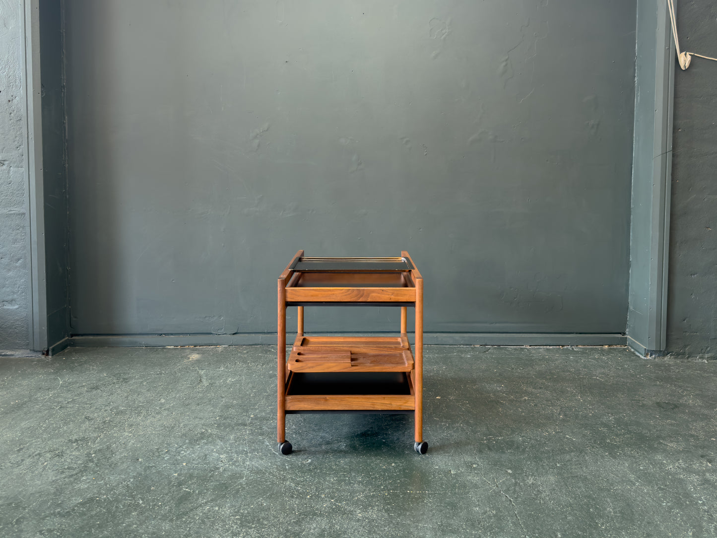 Model 5370 Serving Trolley by Børge Mogensen