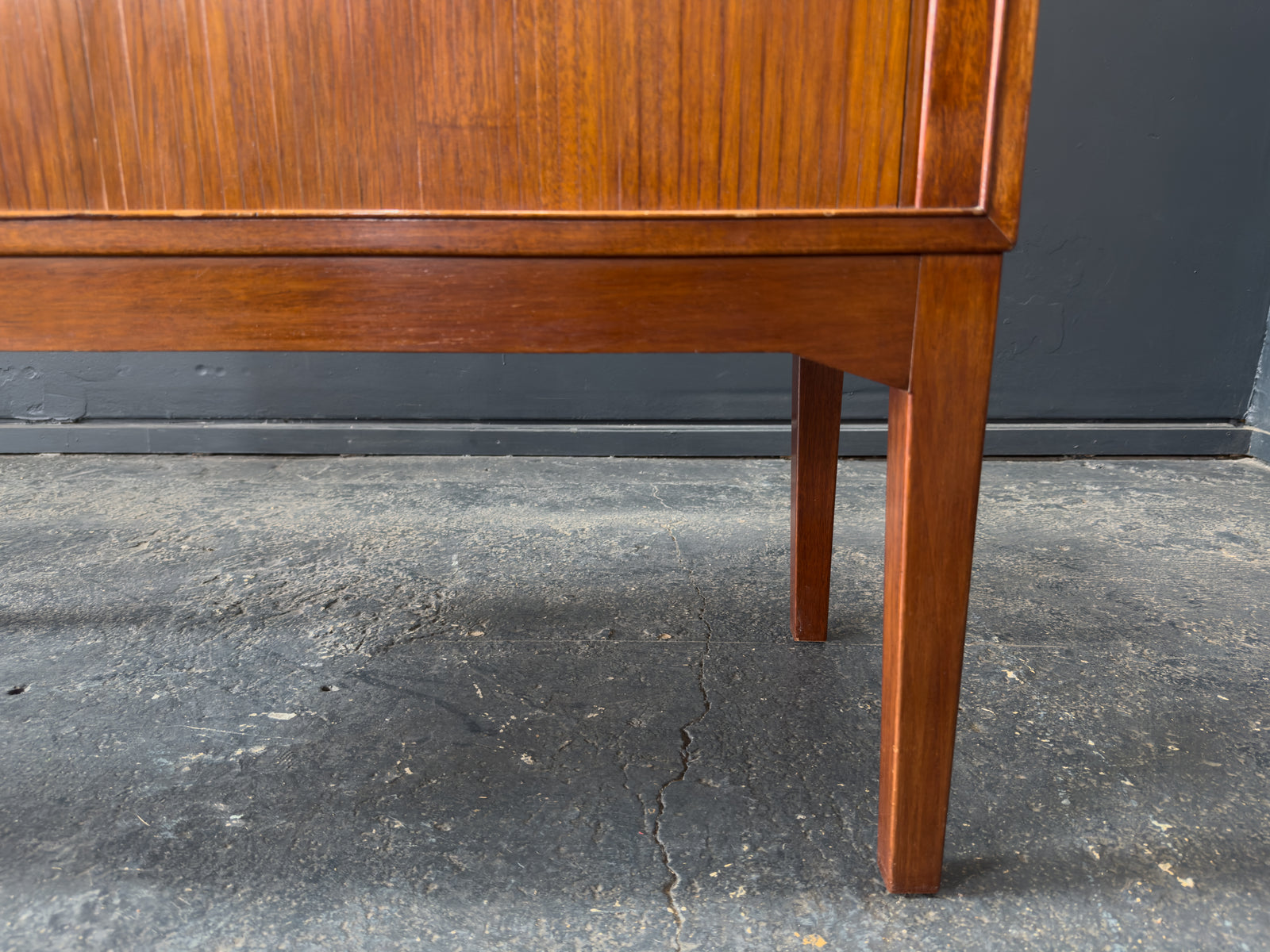 Large Tambour Unit